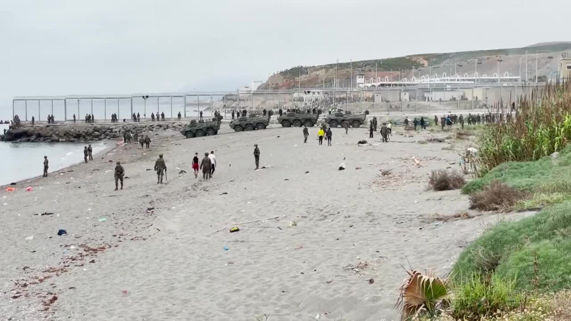La oposición exige al Gobierno que reaccione &quot;con firmeza&quot; en Ceuta