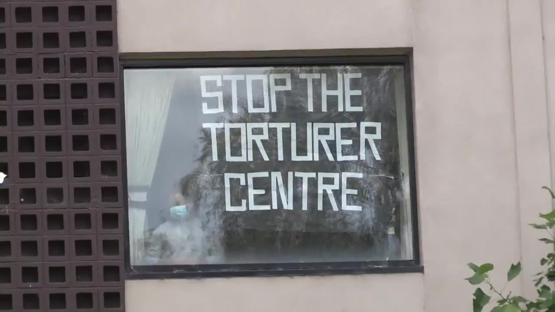 Seguidores de Djokovic se concentran frente a su hotel