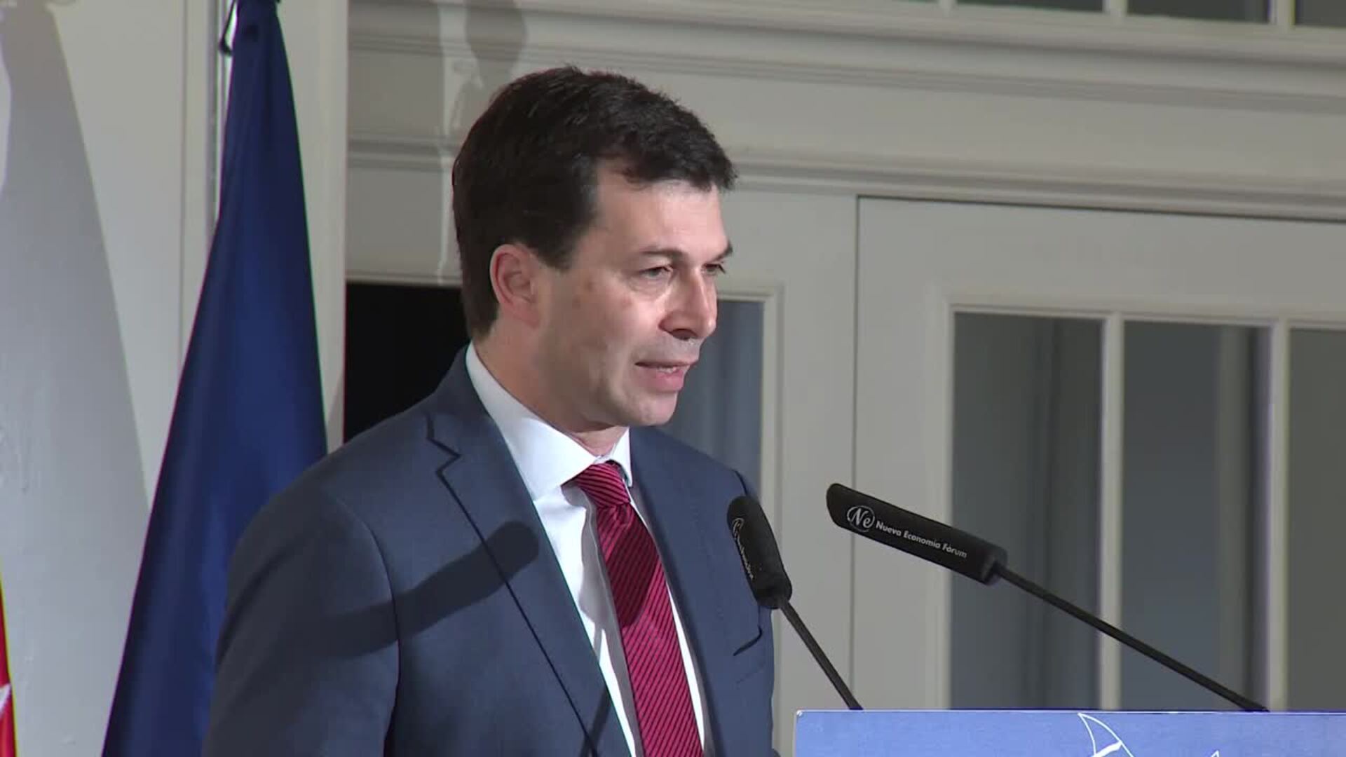 Caballero apunta al feminismo para &quot;construir una sociedad mejor&quot;