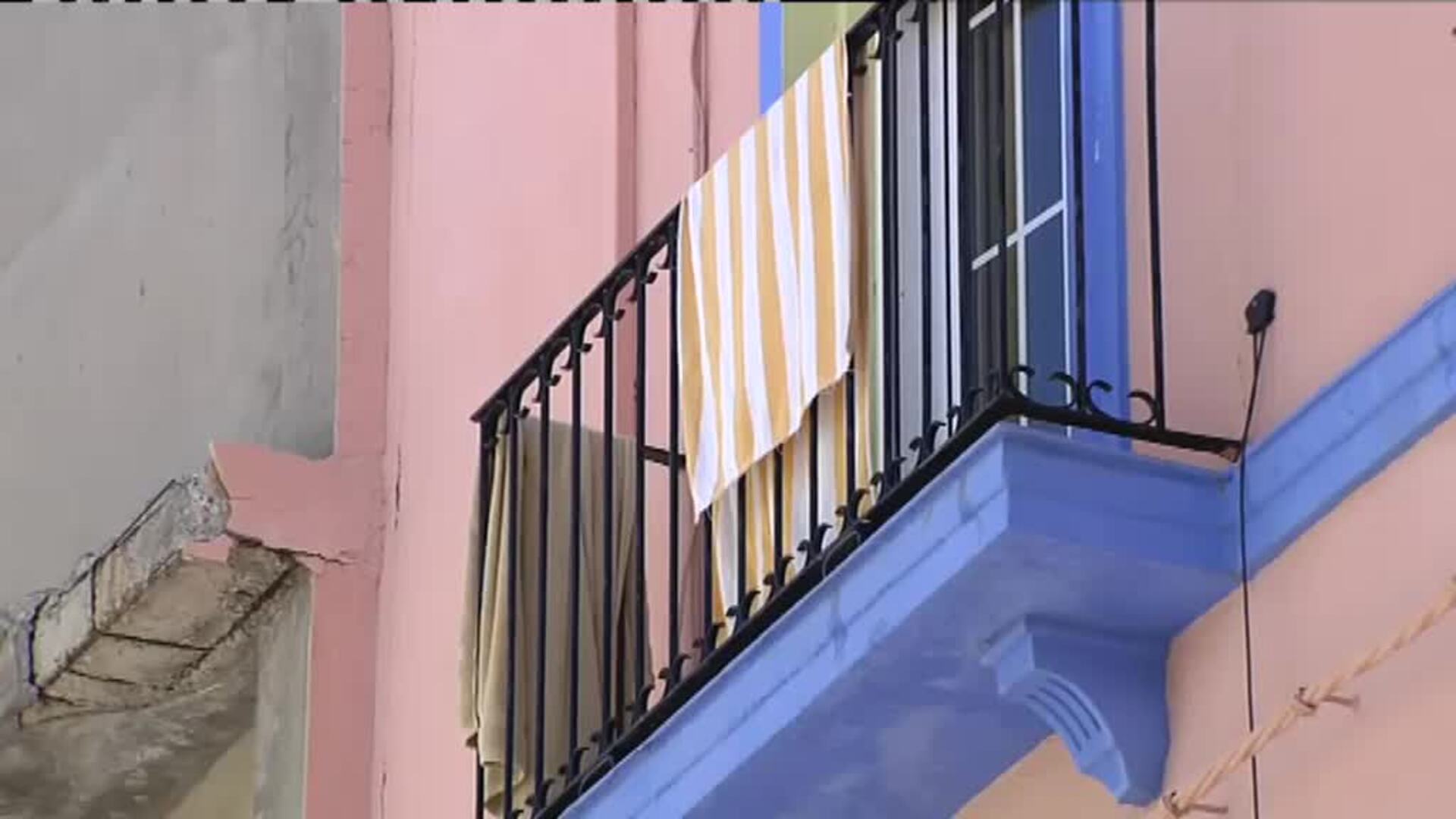 Un fallecido y 3 contagiados por coronavirus en un hostal de Algeciras