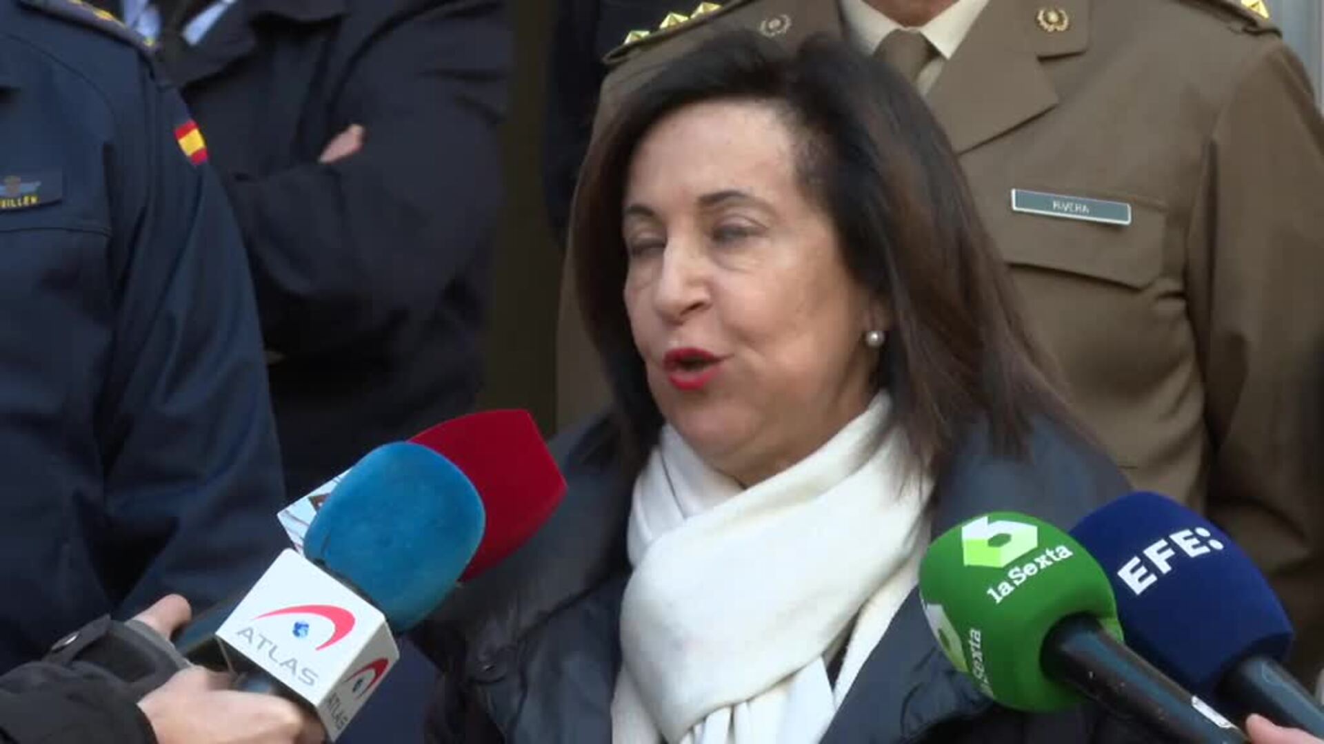 La ministra de Defensa de España, Margarita Robles , y su homólogo ucraniano, Oleksii Reznikov, en Odesa (Ucrania) el pasado mes de diciembre