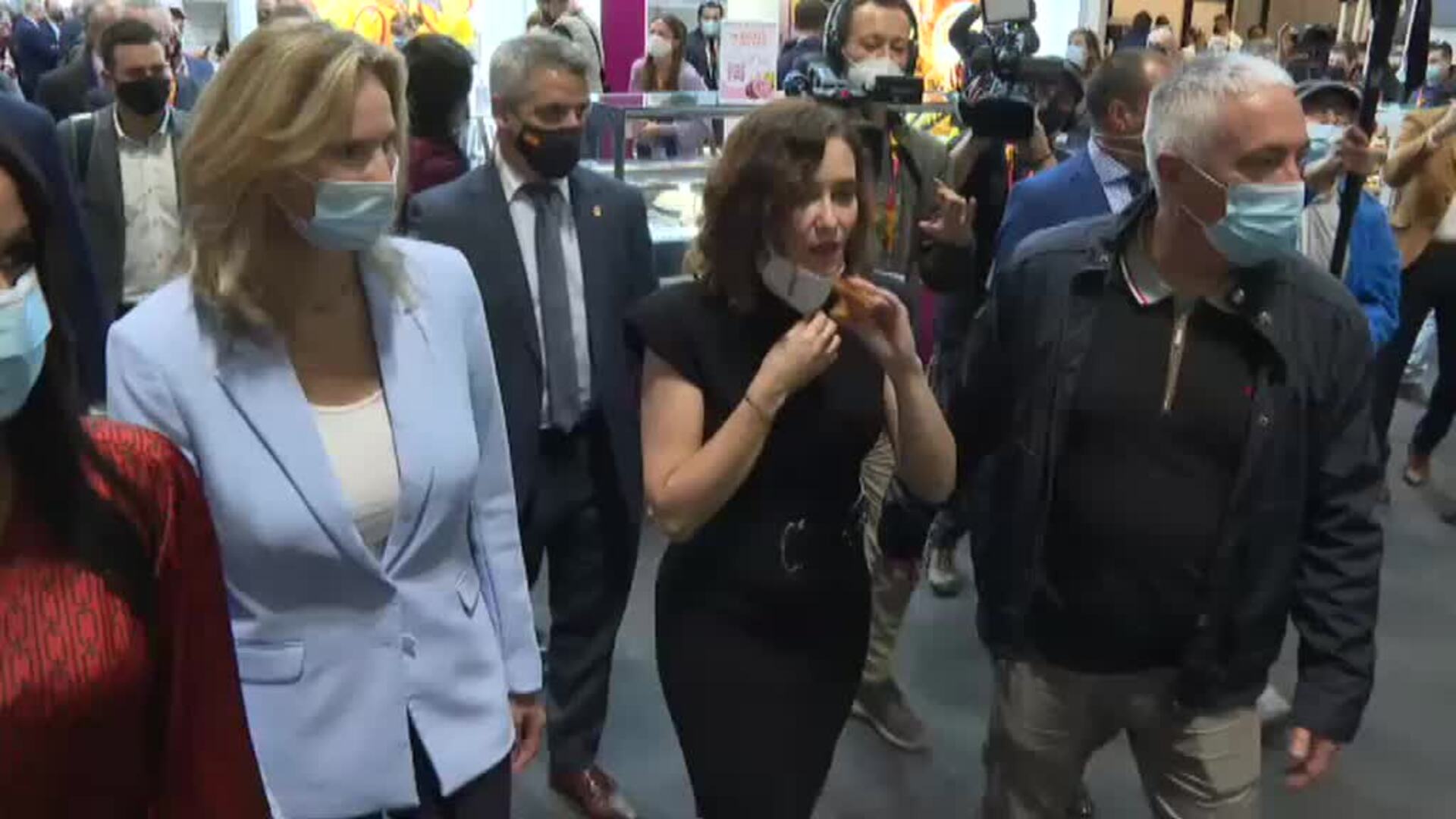 Madrid anuncia que las mascarillas dejarán de ser obligatorias en los patios de los colegios