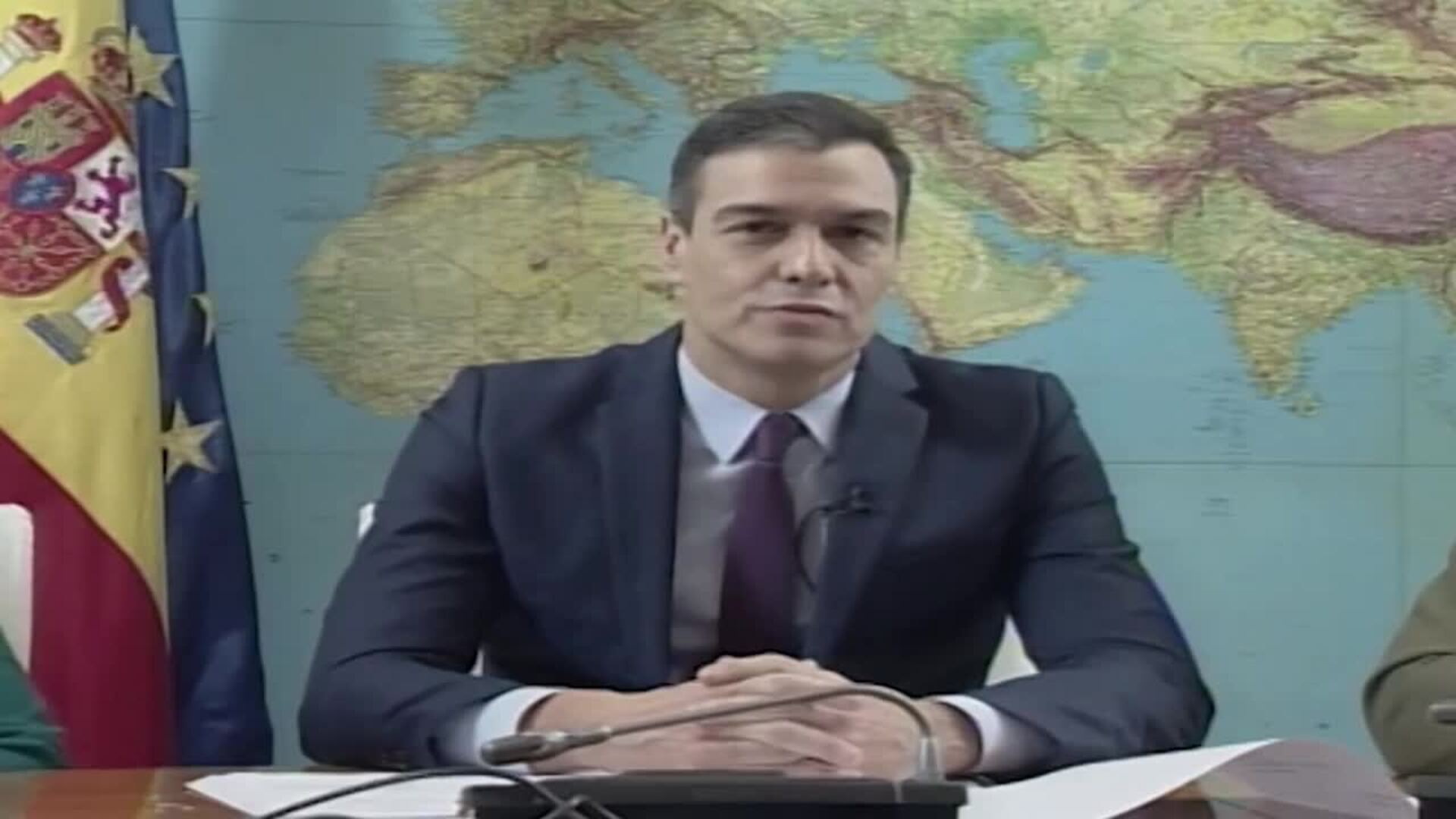 Pedro Sánchez felicita la Navidad a los militares en el exterior