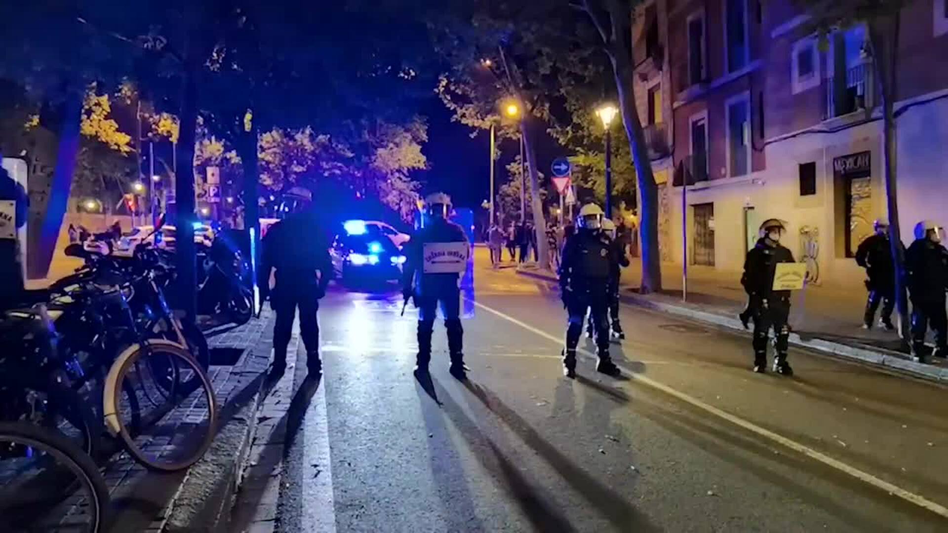 Aglomeraciones en Barcelona la primera madrugada sin toque de queda