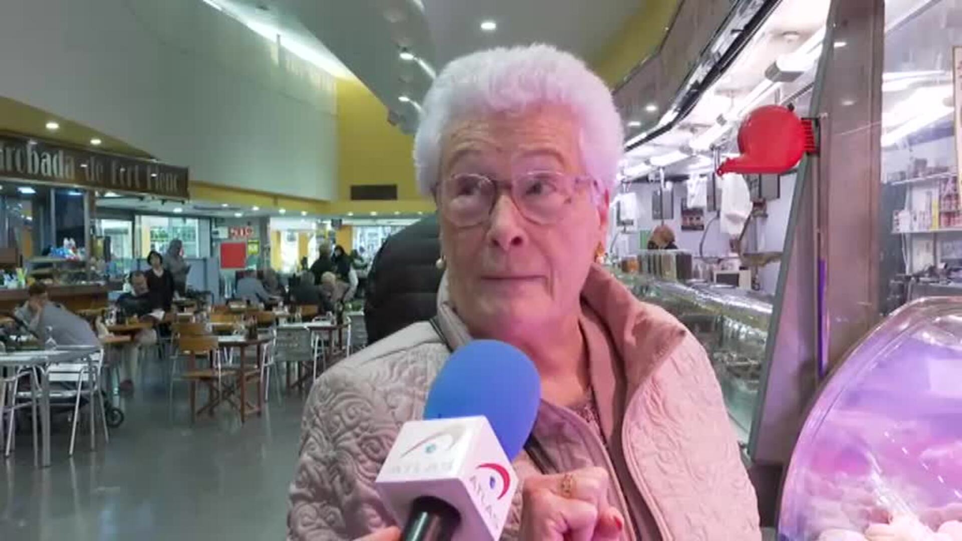 El Ayuntamiento de Barcelona disminuye la carne de los menús escolares