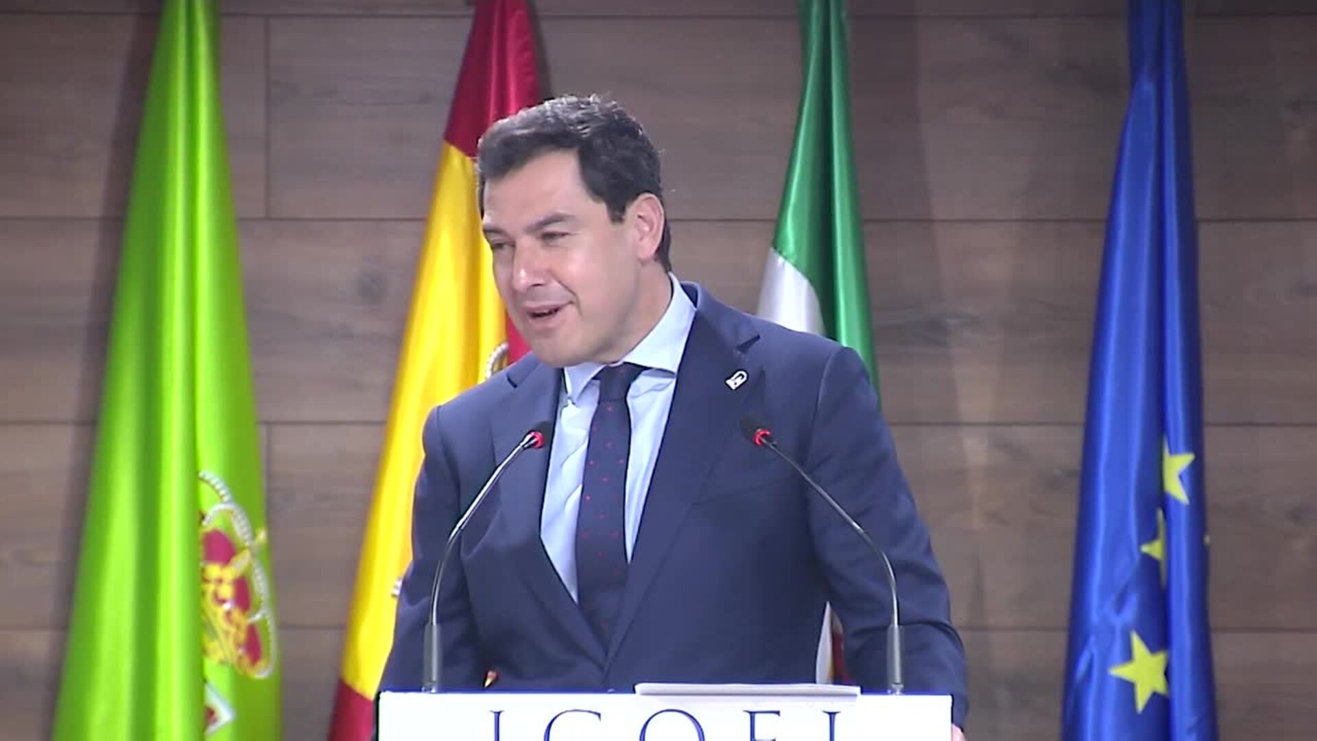 Juanma Moreno agradece a los mayores su “esfuerzo en época de crisis”