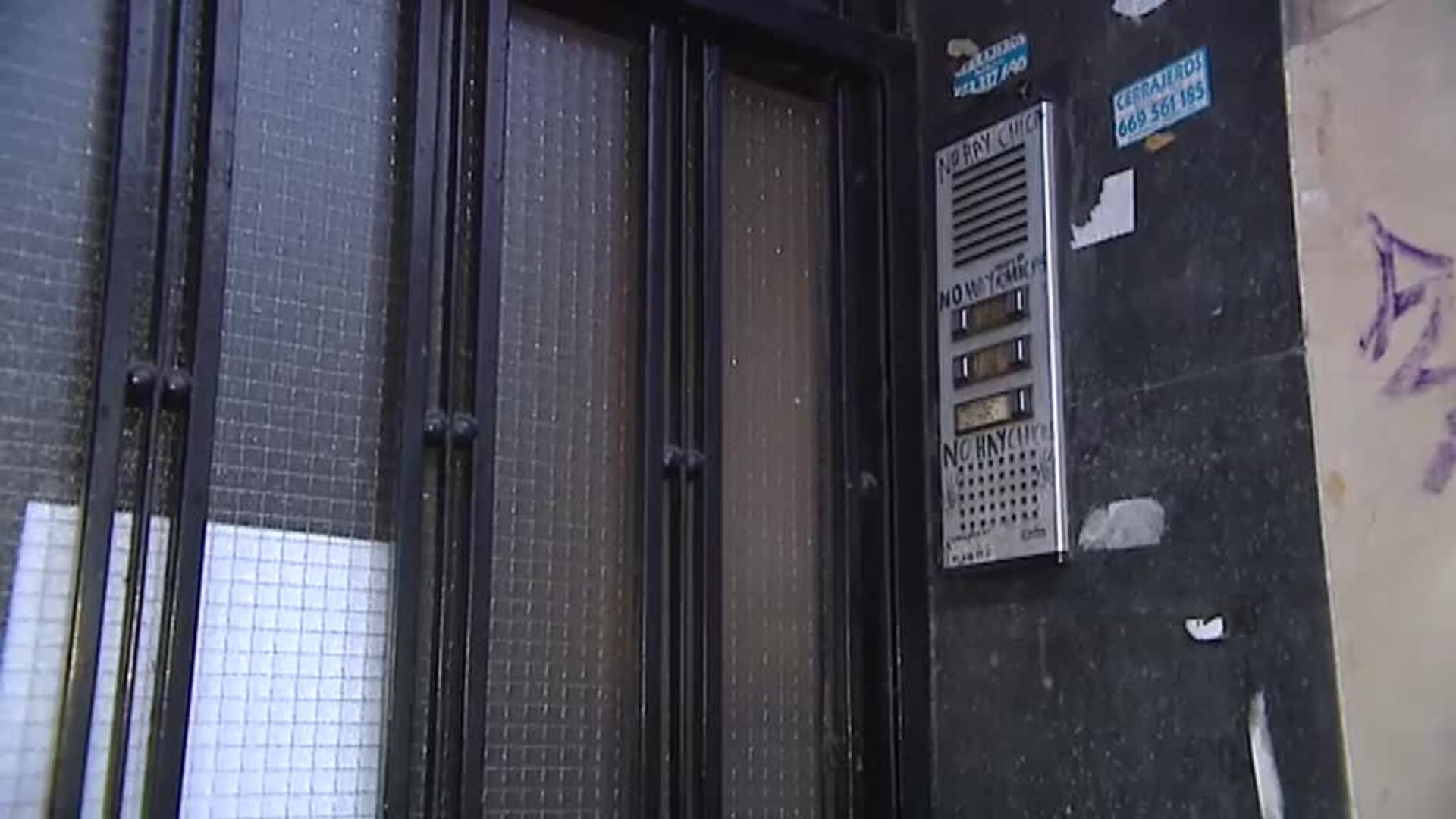 Vallecas estalla contra los narcoburdeles