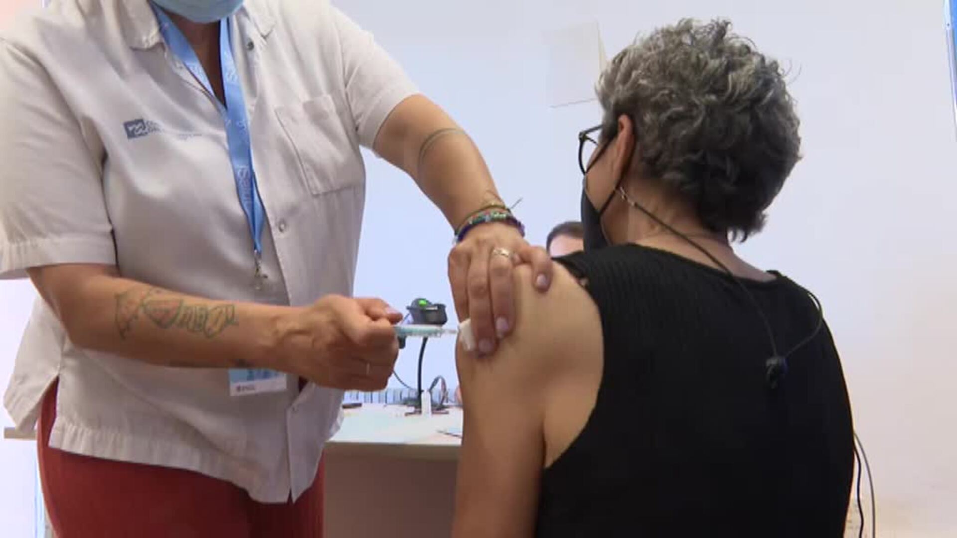 Los expertos recomiendan avanzar con segundas dosis para proteger de la variante Delta