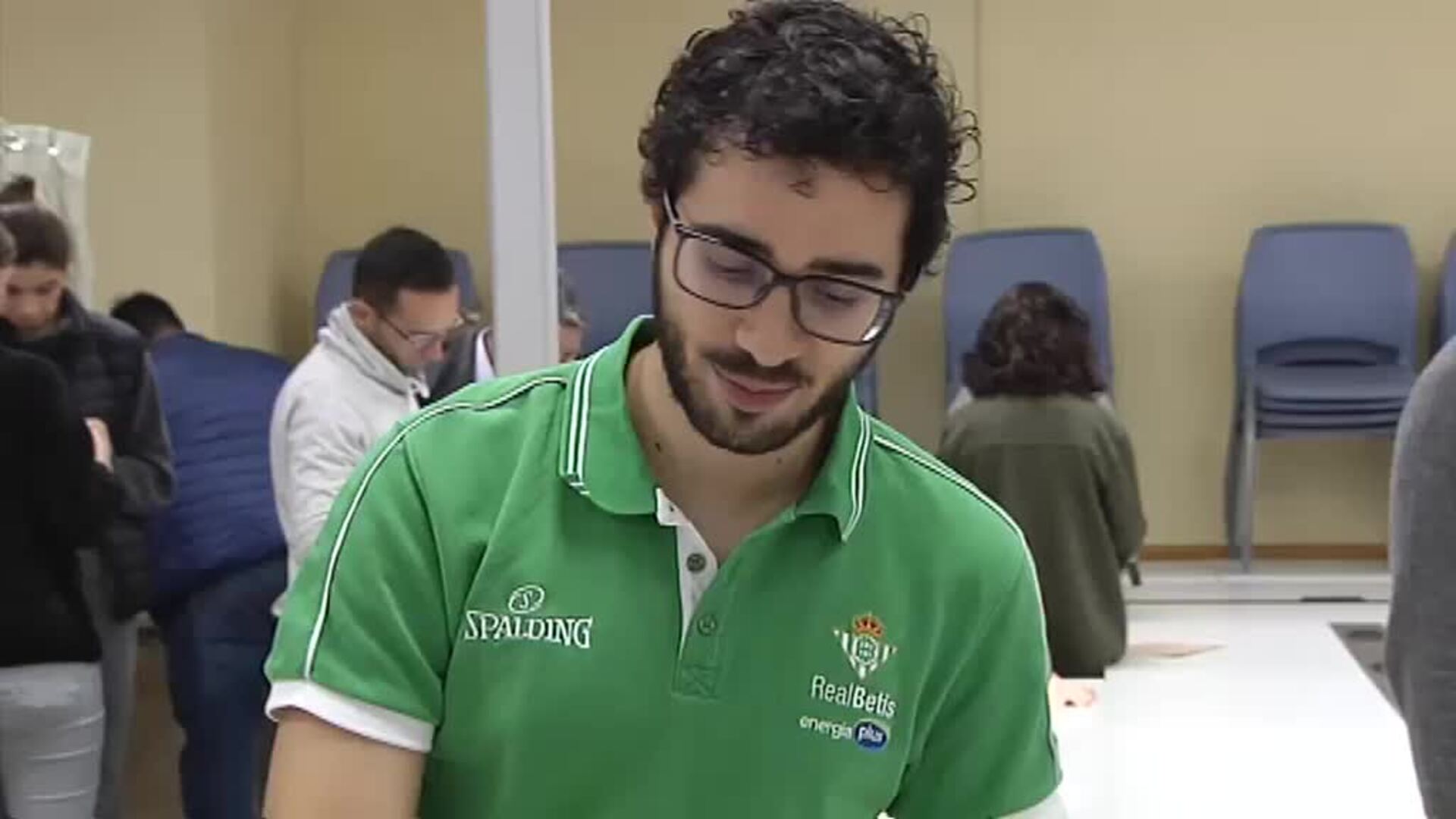 Las curiosidades del 10N: desde el derbi electoral en Andalucía a las votaciones en 32 segundos