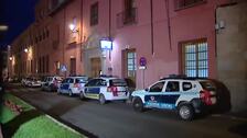 La Policía inspecciona el piso de la madre del menor de Morón de la Frontera desaparecido