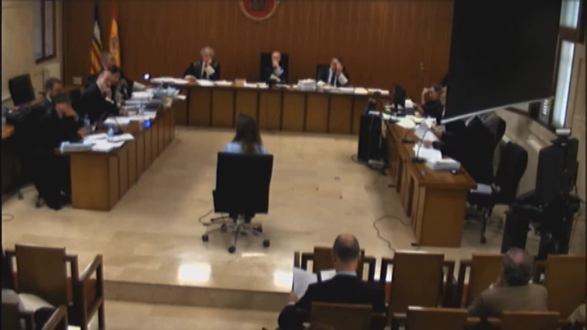 Pou asegura que Policía también se llevó &#039;pendrive&#039; y documentación