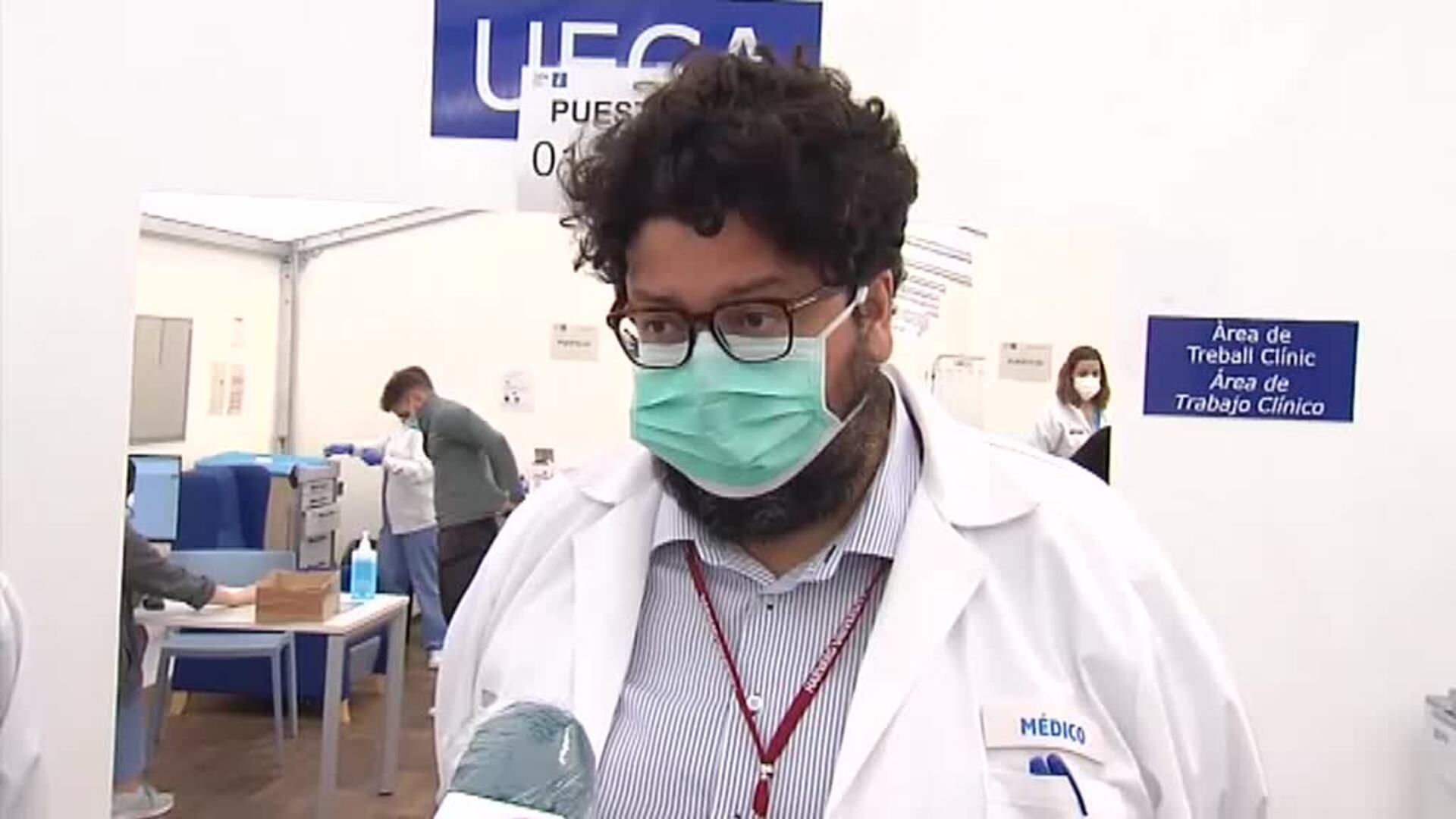 España valorará vacunar a los mayores de 55 años con Astrazeneca