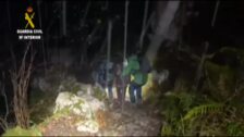 Rescatan en Nochebuena a una familia con un niño de 6 años perdida en el monte en Cantabria