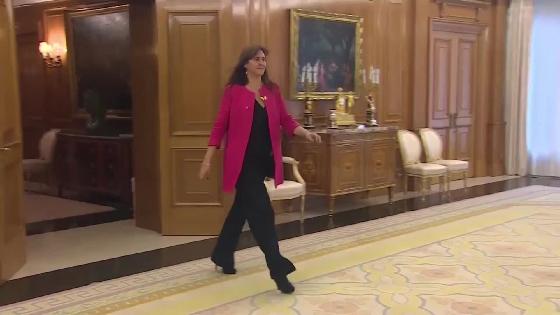 Felipe VI se reúne con Laura Borras por la ronda de contactos