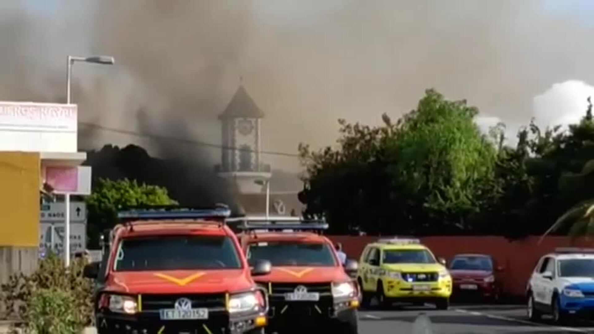 La lava arrasa el centro de Todoque