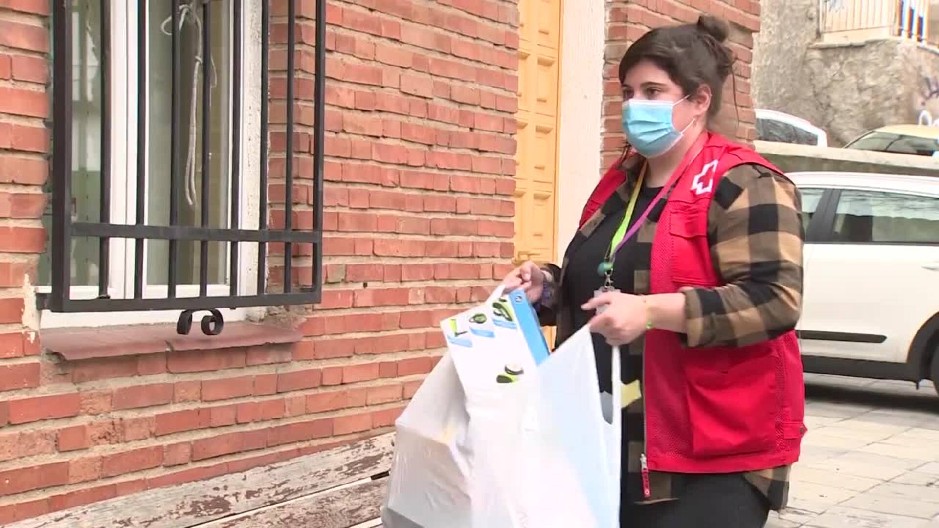 Cruz Roja regala juguetes inclusivos a niños en riesgo de exclusión social