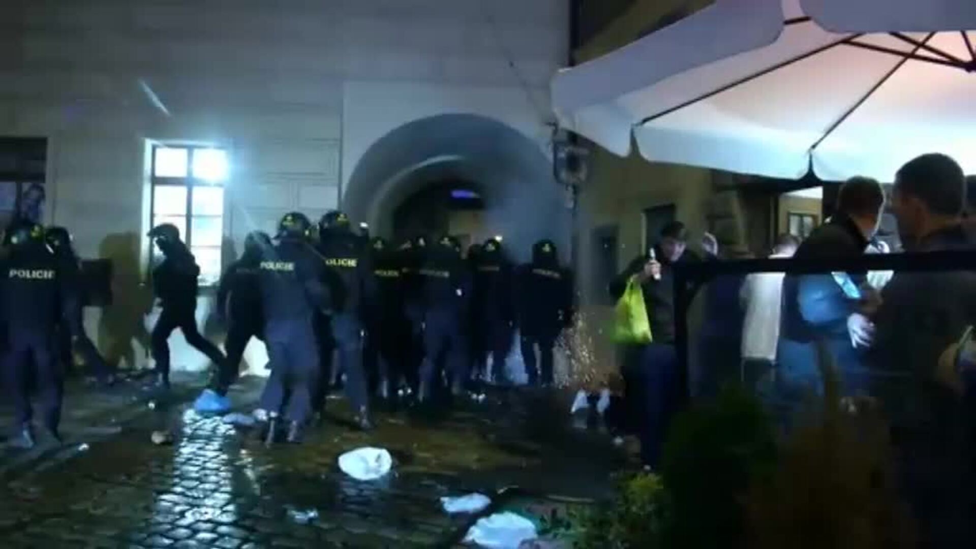 Incidentes de los &#039;hooligans&#039; de la selección inglesa en Praga por la elevada ingesta de alcohol