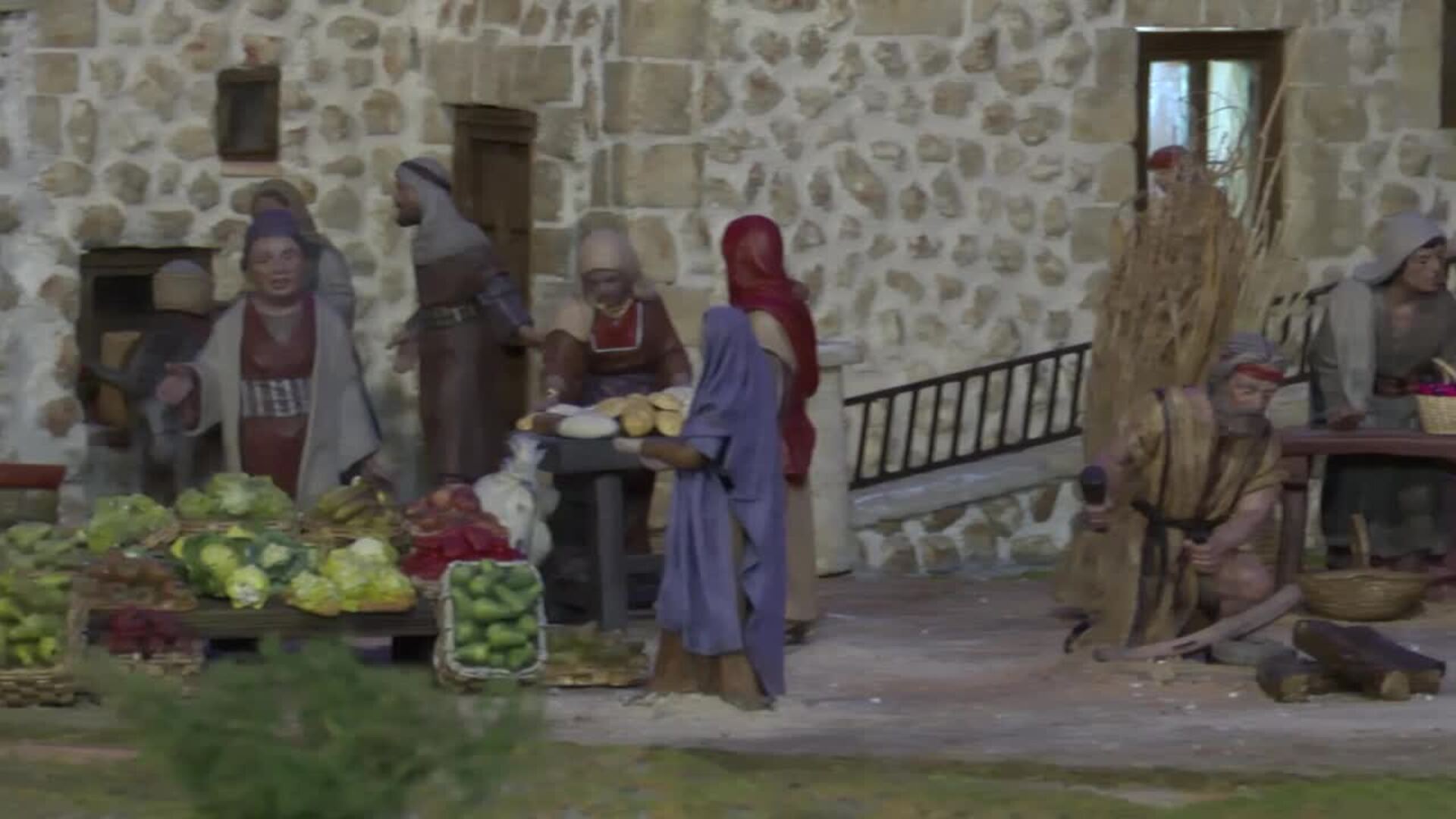 Los rincones y calles de Albarracín dan vida al Belén Monumental de la Diputación de Valladolid