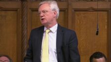 Agitada sesión en el Parlamento británico con Johnson defendiéndose de las peticiones de dimisión