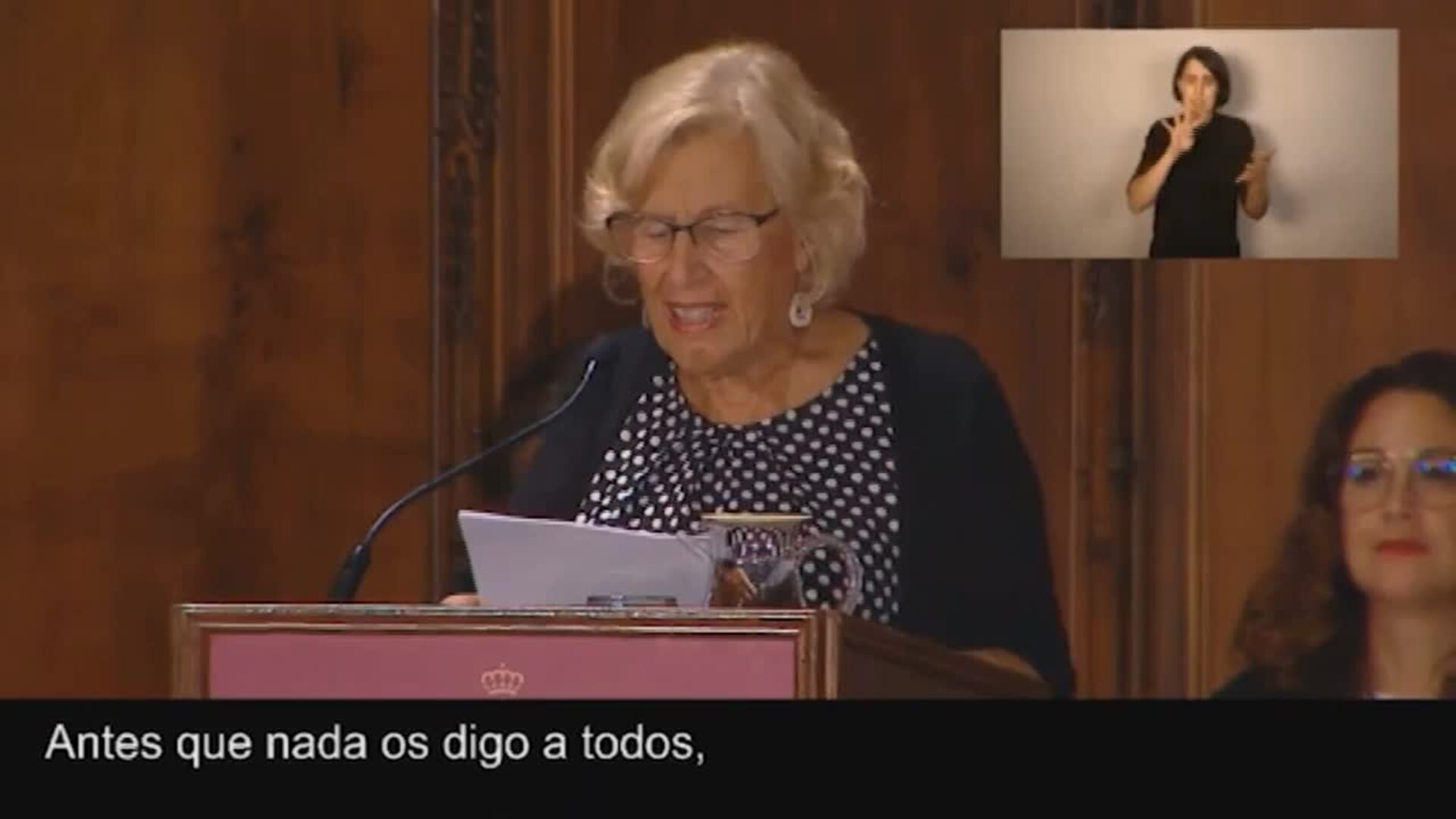 Carmena, &quot;empeñada&quot; en unir a Madrid y Barcelona