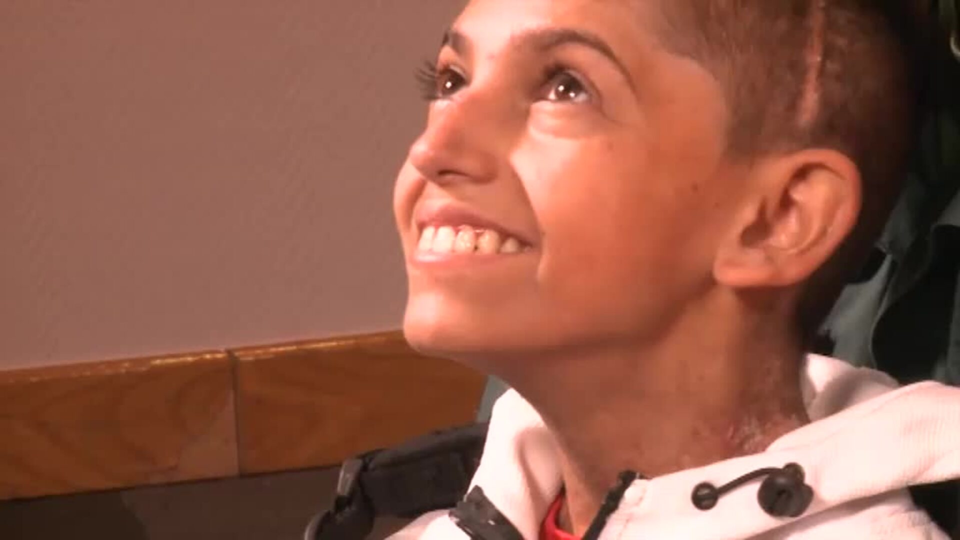 La guardia civil da alas a niños con &quot;piel de mariposa&quot;