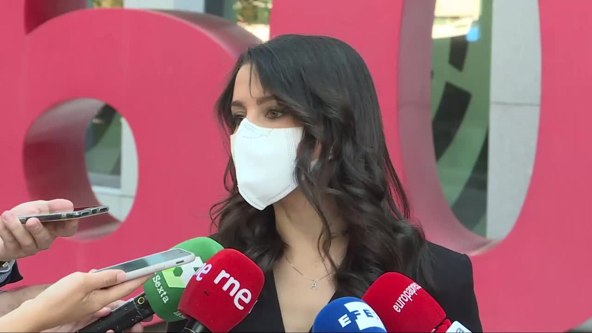 Arrimadas cuestiona la utilidad del Ministerio de Consumo