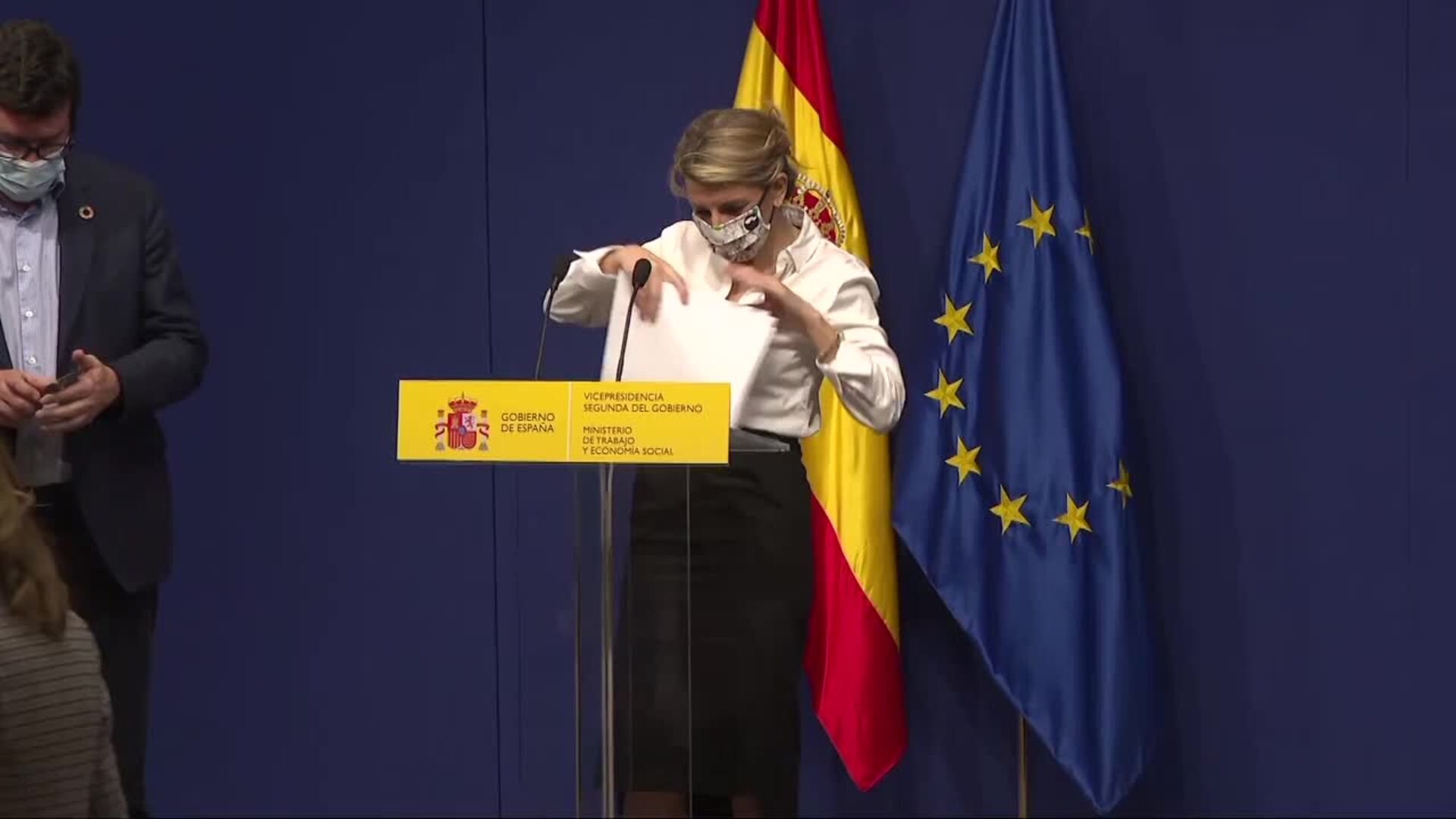 Primera reunión sobre el SMI: El Gobierno hace su propuesta