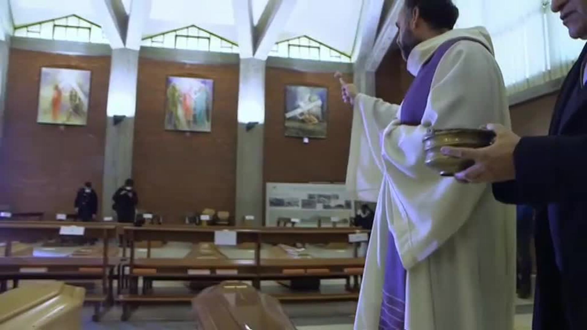 Seriate afronta la llegada masiva de féretros a las iglesias por el coronavirus