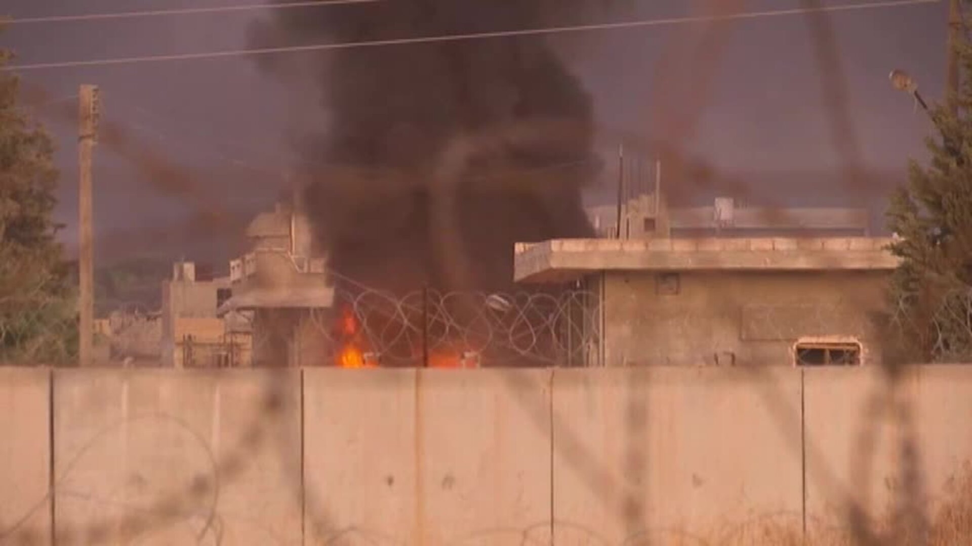 Turquía inicia la ofensiva terrestre en Siria