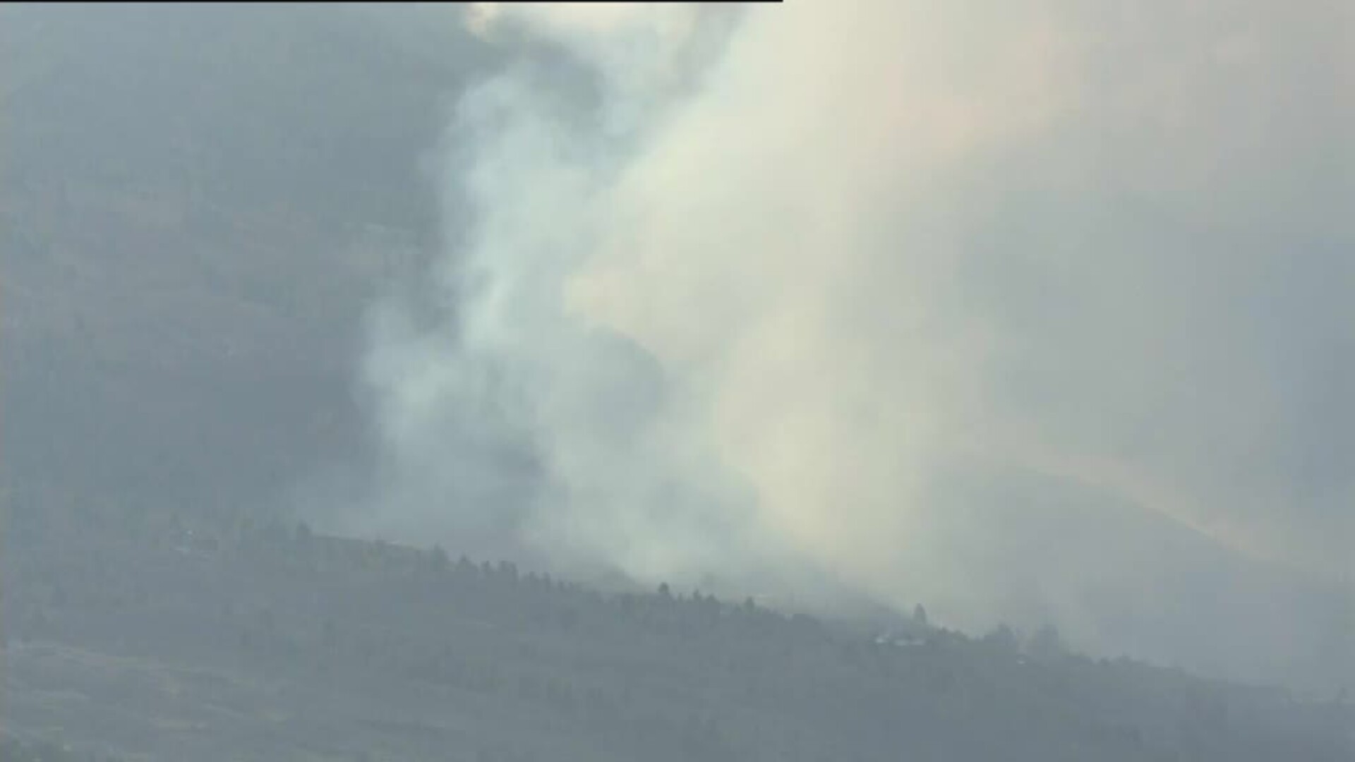 La erupción del volcán afecta a la principal zona pesquera de la isla