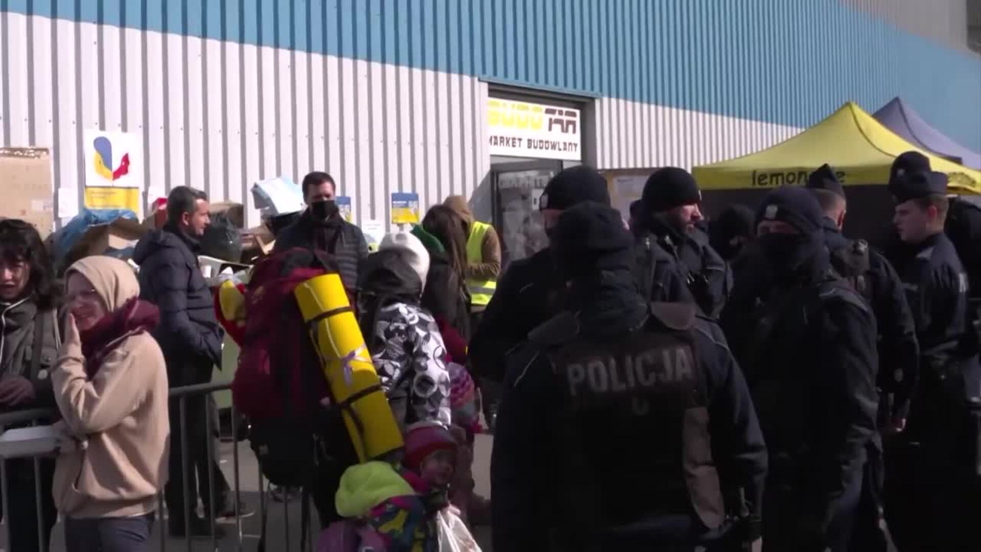 Más de 3,7 millones de refugiados han salido de Ucrania en el último mes