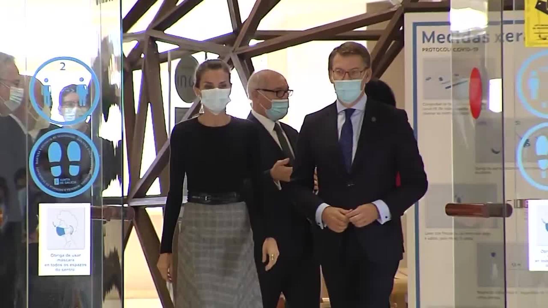 La Reina Letizia reinventa una de sus prendas fetiche