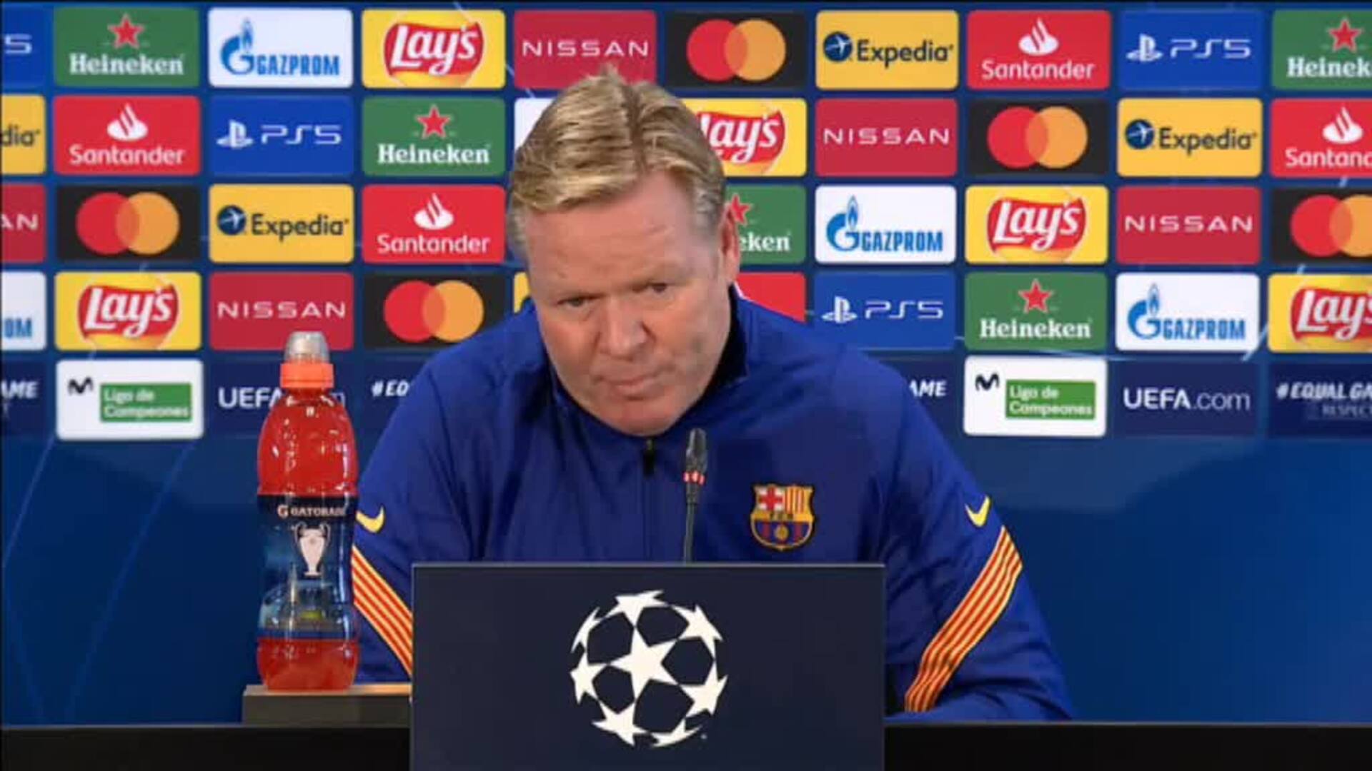 Koeman dice que el rendimiento de Messi &quot;podría ser mejor&quot;, pero que lo ve &quot;feliz&quot; y &quot;concentrado&quot;