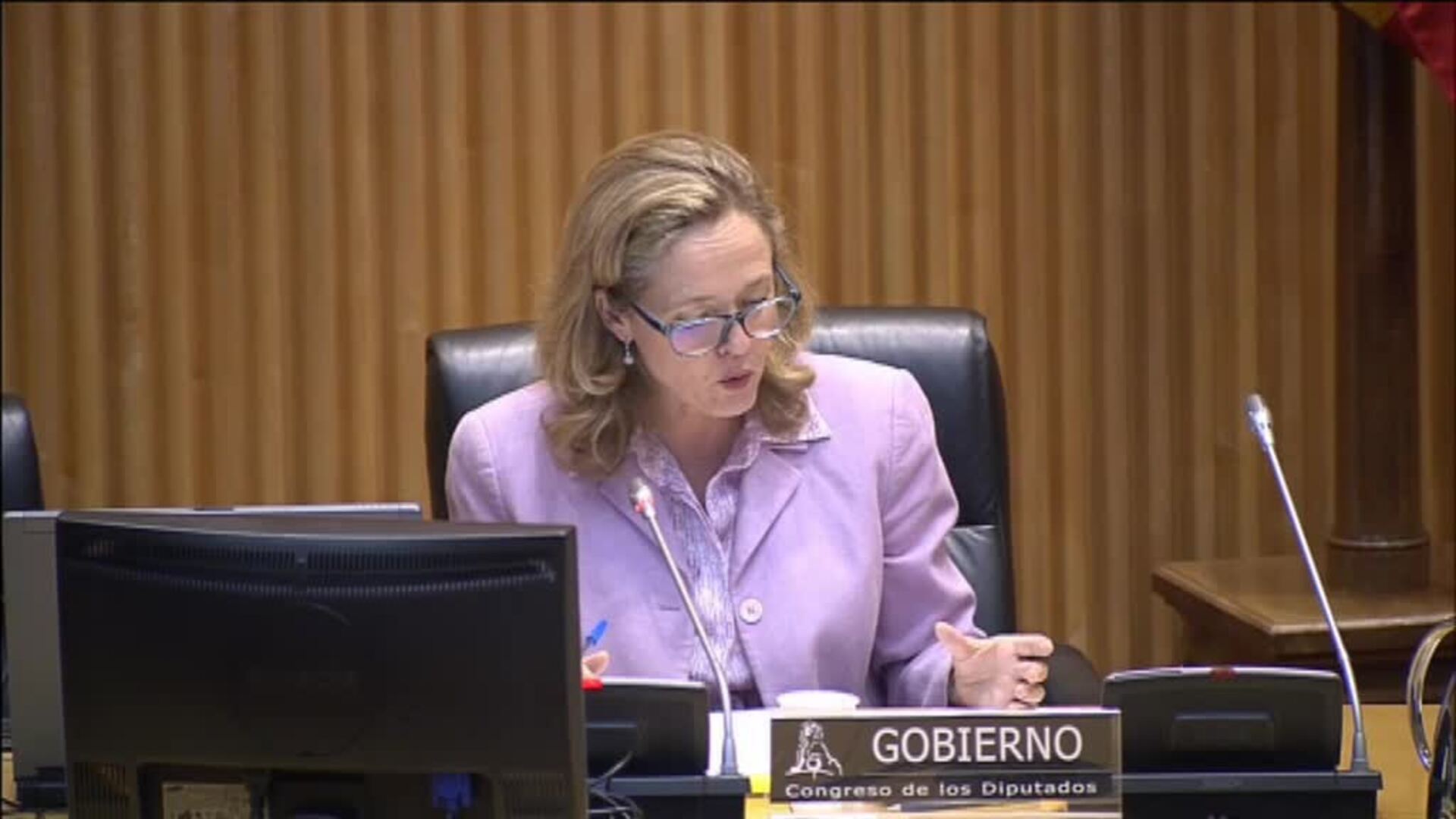 Calviño ve el ERTE como un &quot;éxito&quot; para no perder el empleo