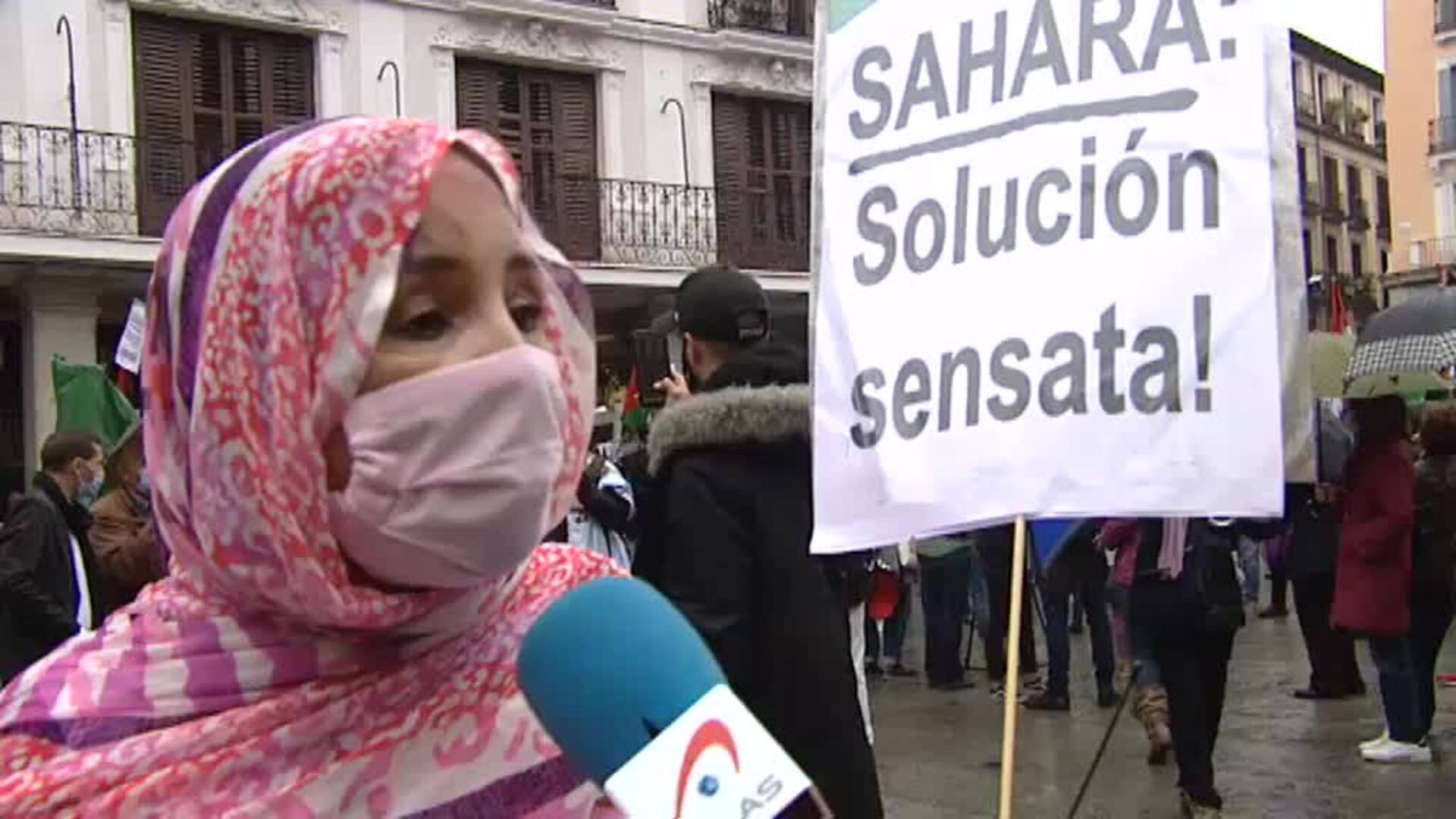 Decenas de personas se concentran en Madrid en apoyo al pueblo saharaui
