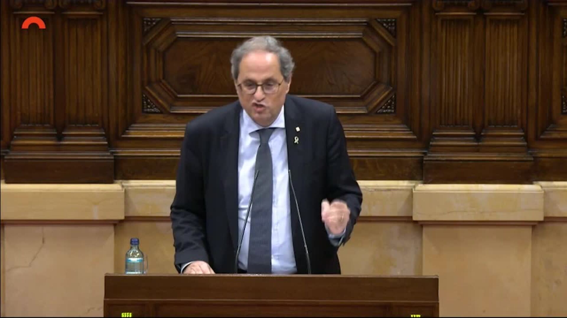 Vídeo] El Parlament catalán lo dice alto y claro: Catalunya es «republicana» y la Monarquía «delincuente» - Las Repúblicas