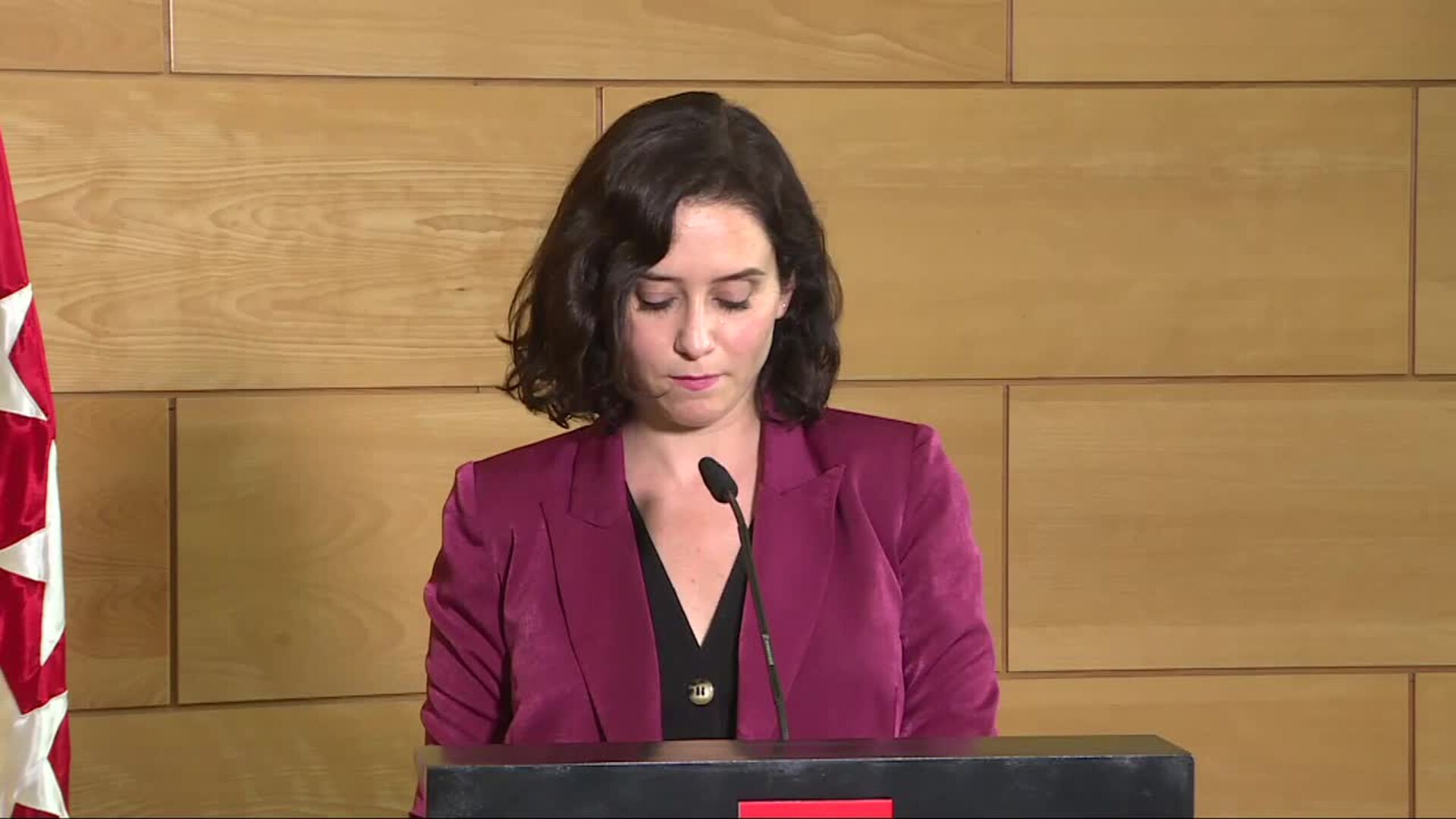 Ayuso aclara que el Rey no es &quot;cómplice de nada&quot;