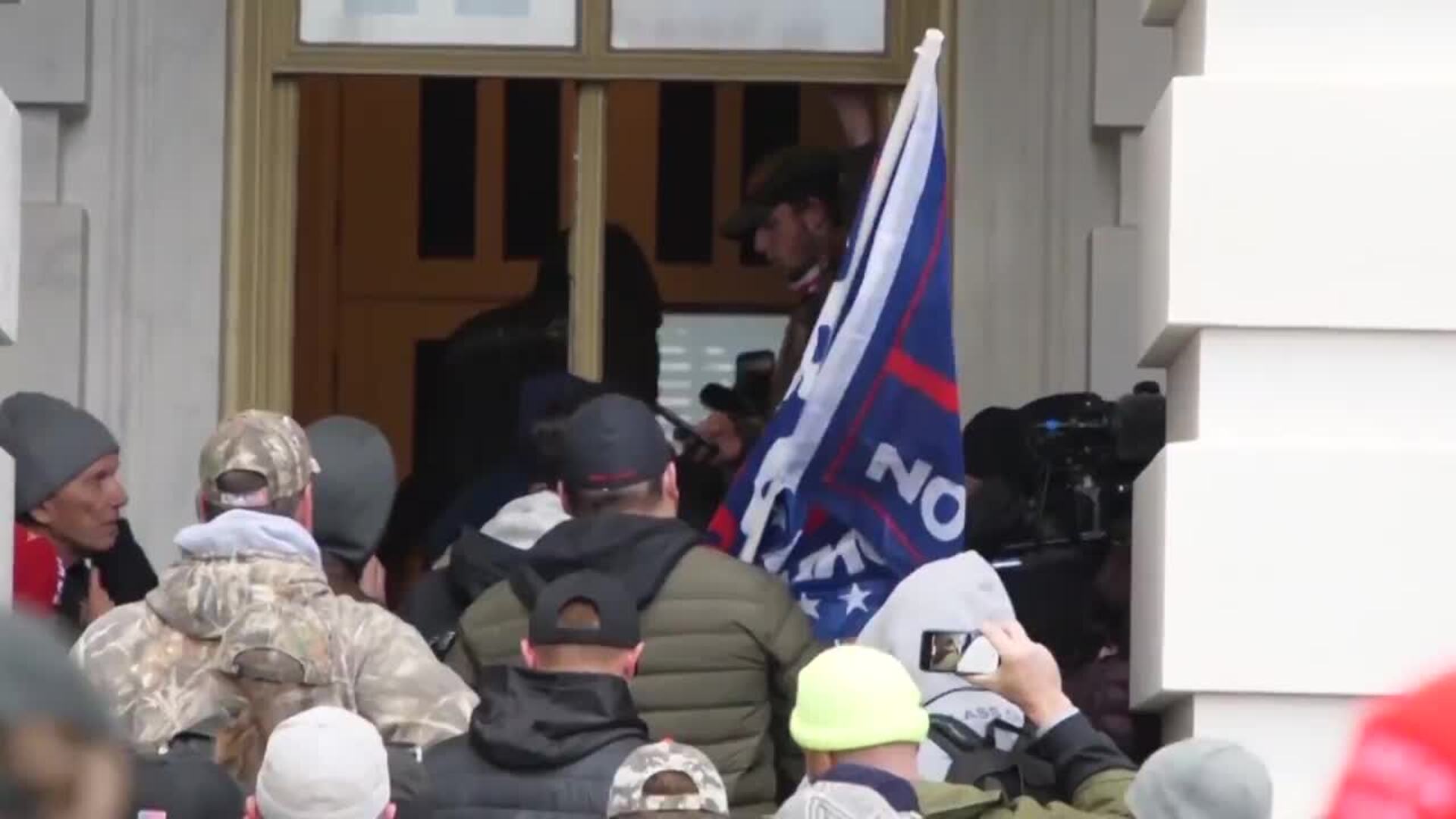 Analista descarta que el asalto al Capitolio sea golpe de Estado