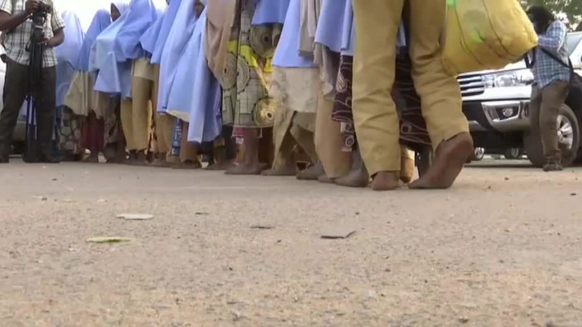 Reencuentro con sus padres de las 279 niñas liberadas en Nigeria