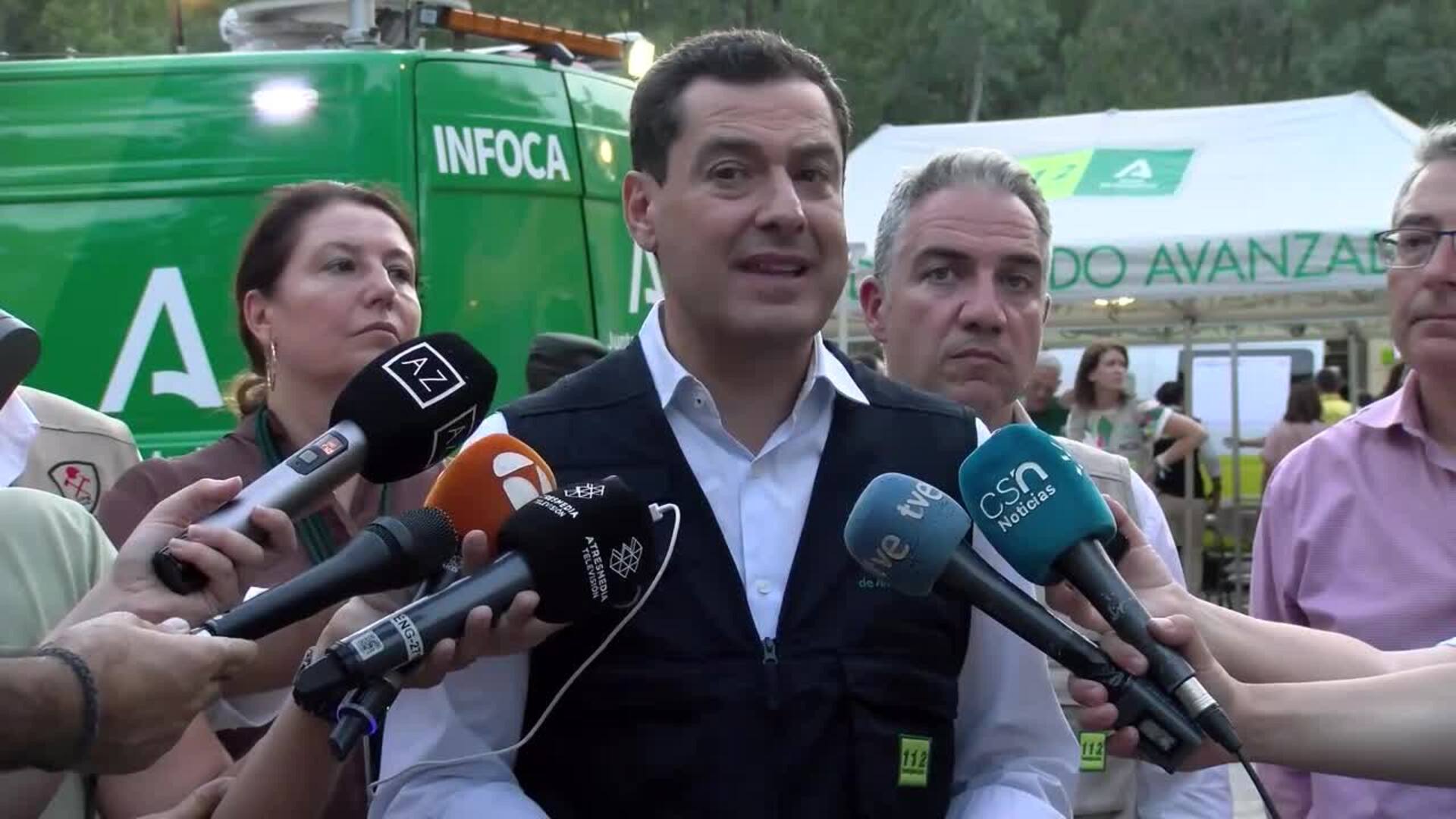 Moreno confirma tres bomberos del Infoca heridos en el incendio de Pujerra