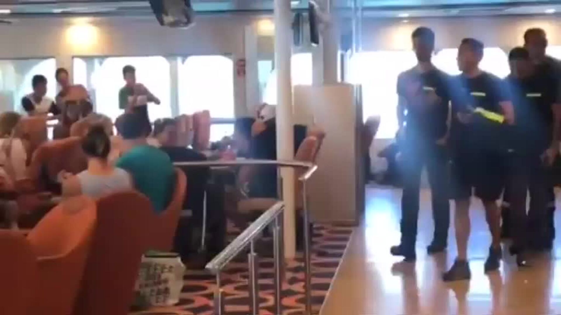 Aplausos a los bomberos de Fuerteventura en su viaje a Gran Canaria