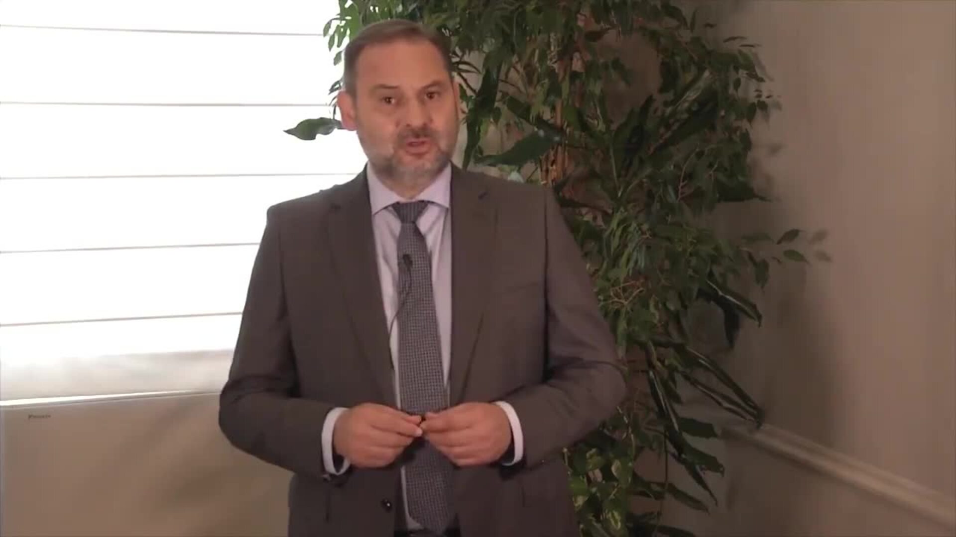 Ábalos afirma que la cooperación es &quot;la única política de Estado legítima&quot;