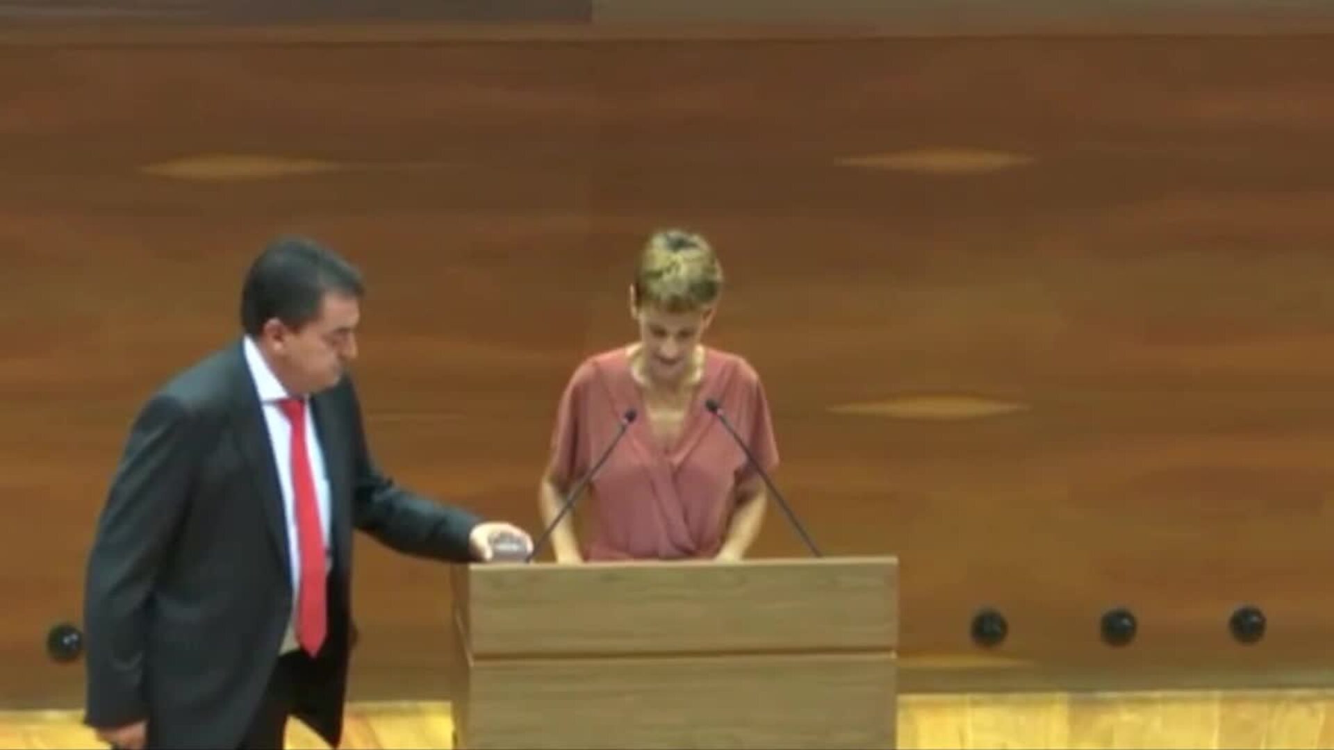 Chivite defiende la &quot;pluralidad&quot; de Navarra en la sesión de investidura