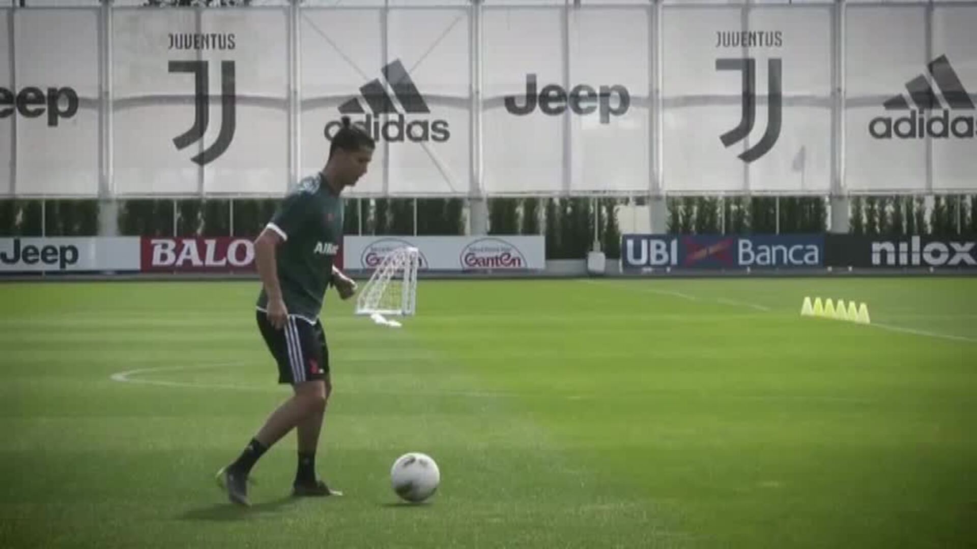 Cristiano Ronaldo da positivo en COVID-19 y se perderá el partido contra Suecia