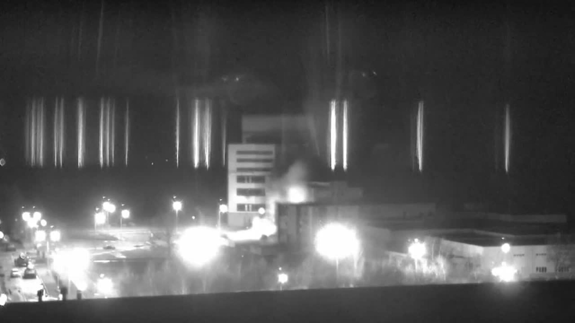 Rusia toma la central nuclear de Zaporiyia, la más grande de Europa