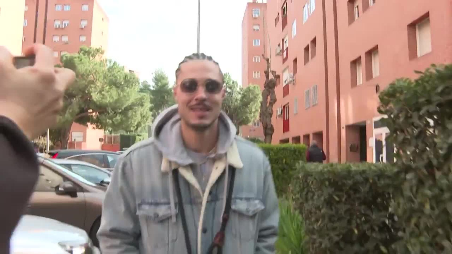 Carlo Costanzia le manda un mensajito a Jeimy: 