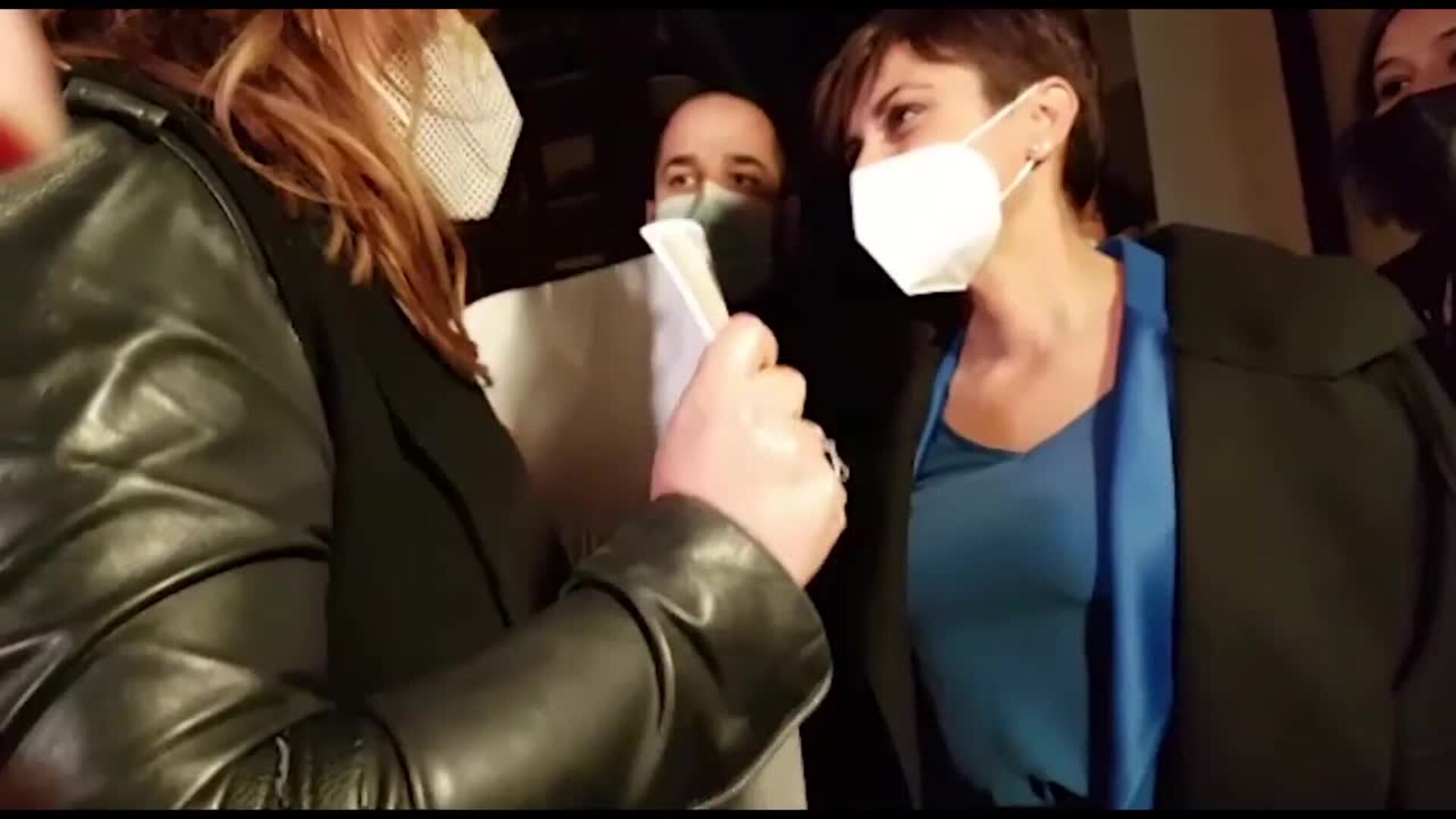 Una treintena de transportistas trasladan su malestar a Rodríguez