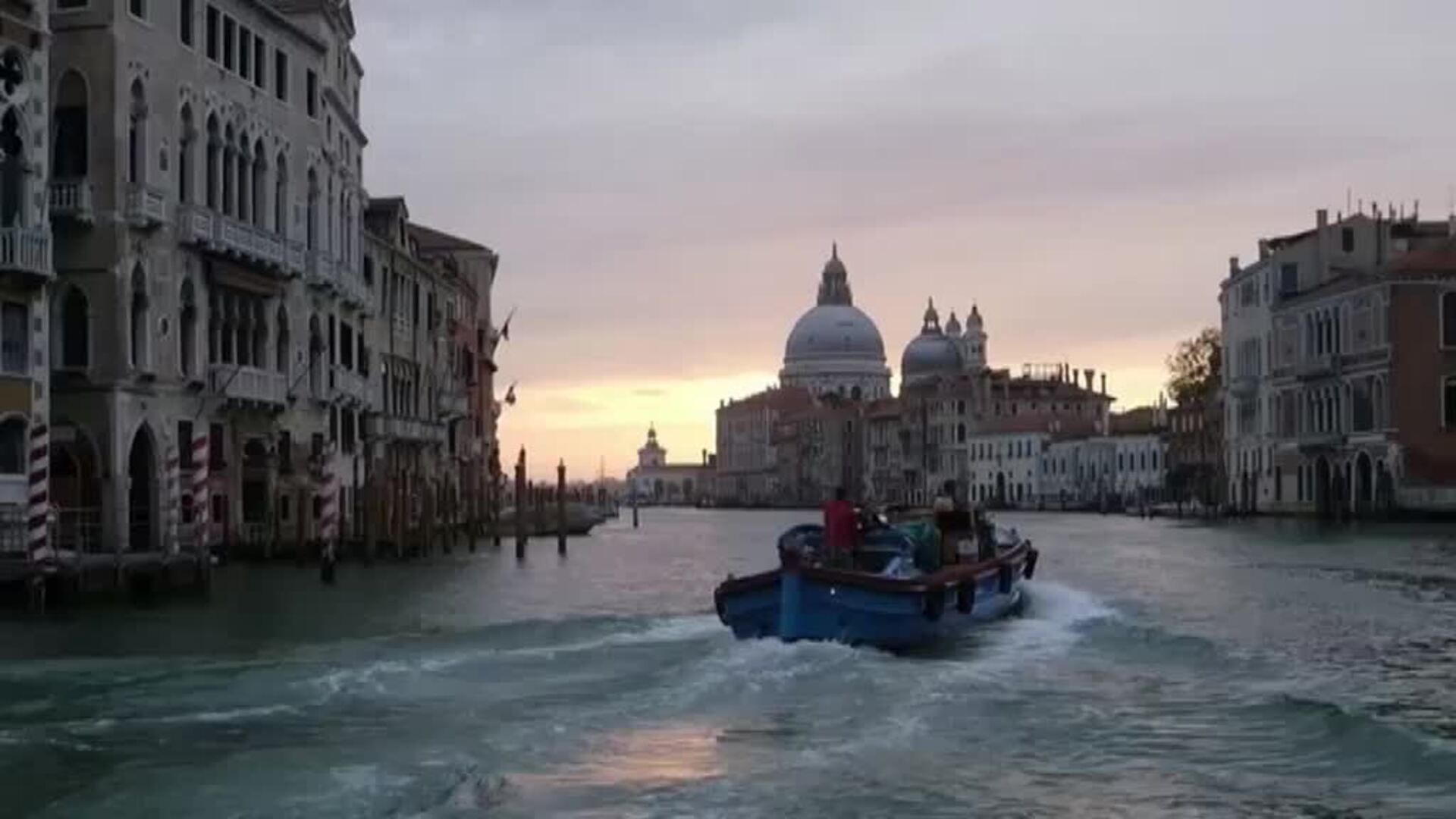 Venecia estrena su sistema de diques