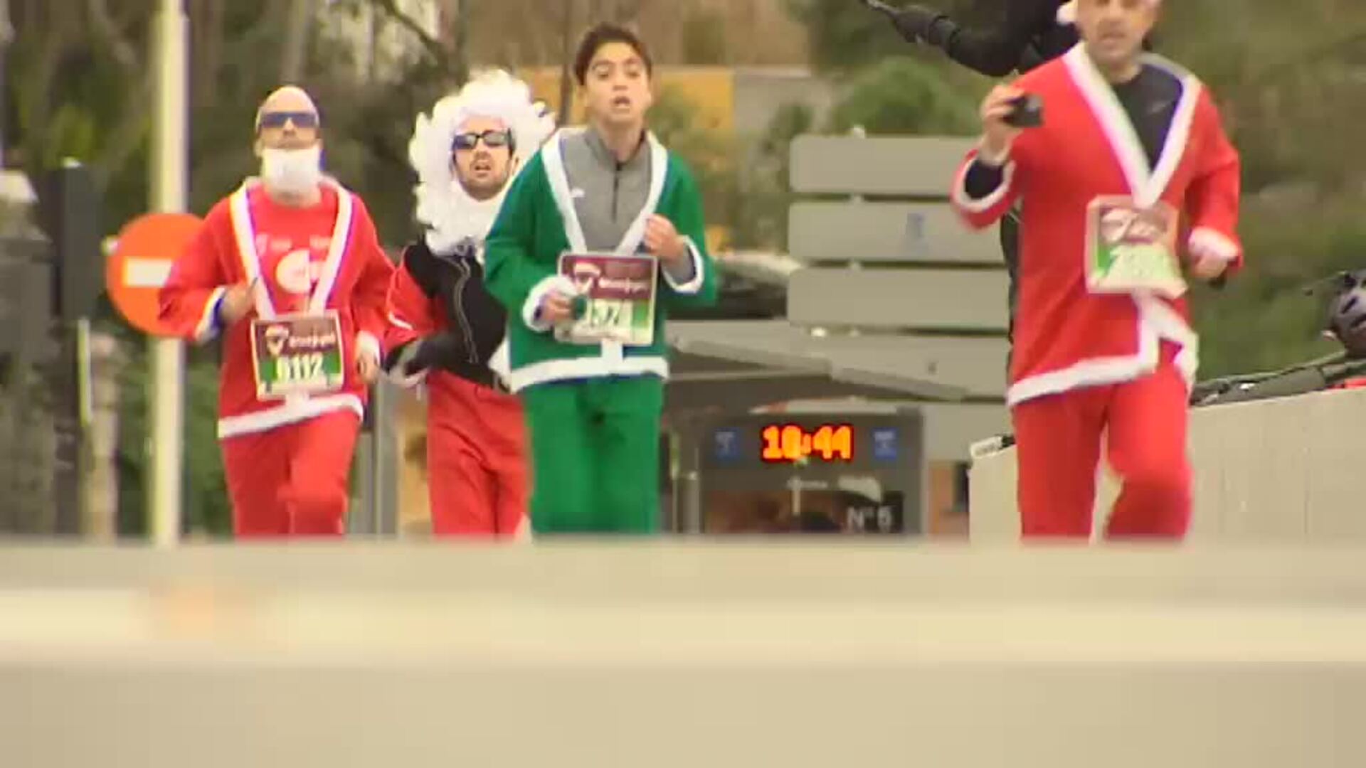 La carrera de Papá Noel vuelve a Madrid