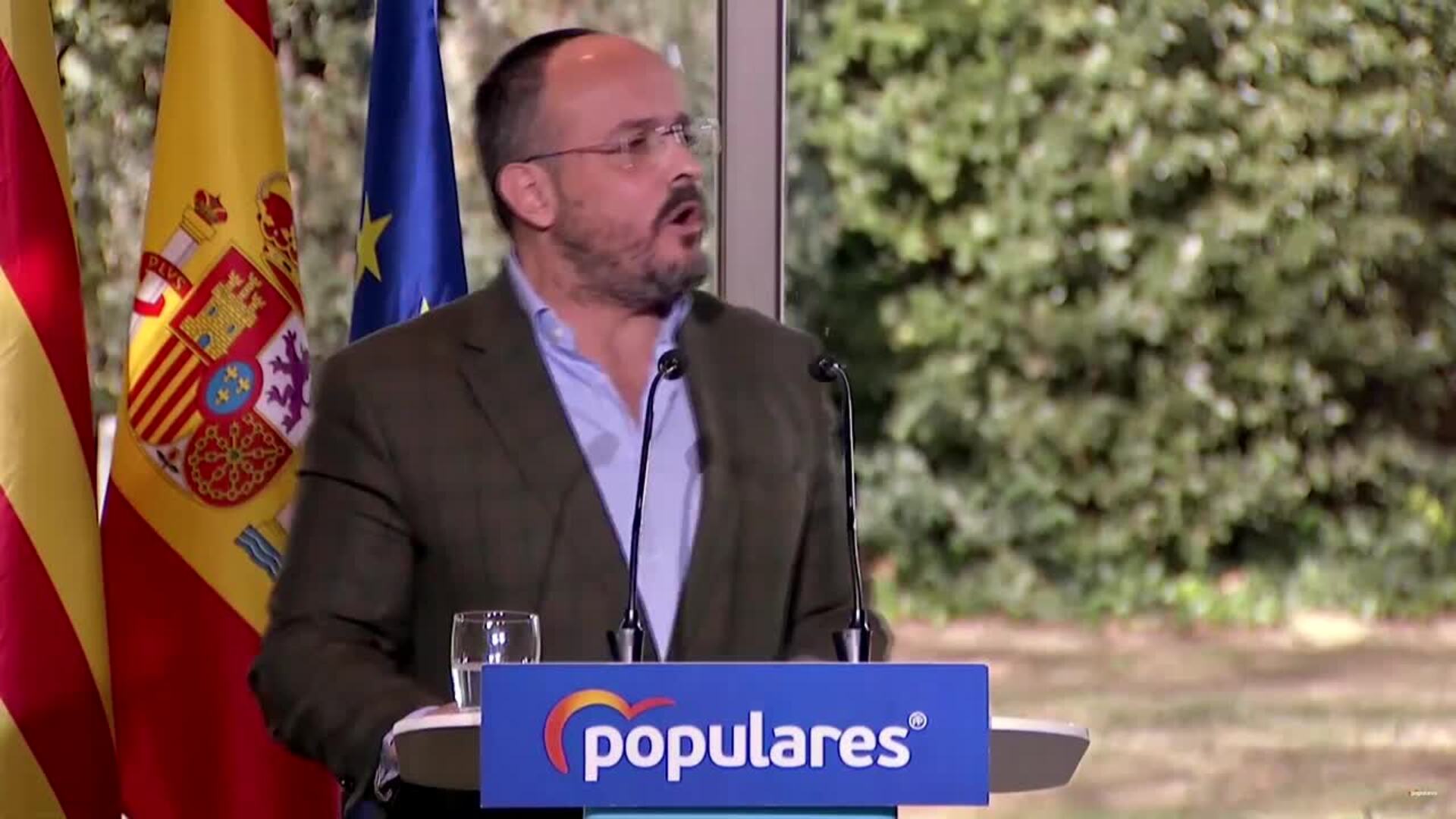 Fernández se reivindica como solución para &quot;catalanes que han perdido esperanza&quot;